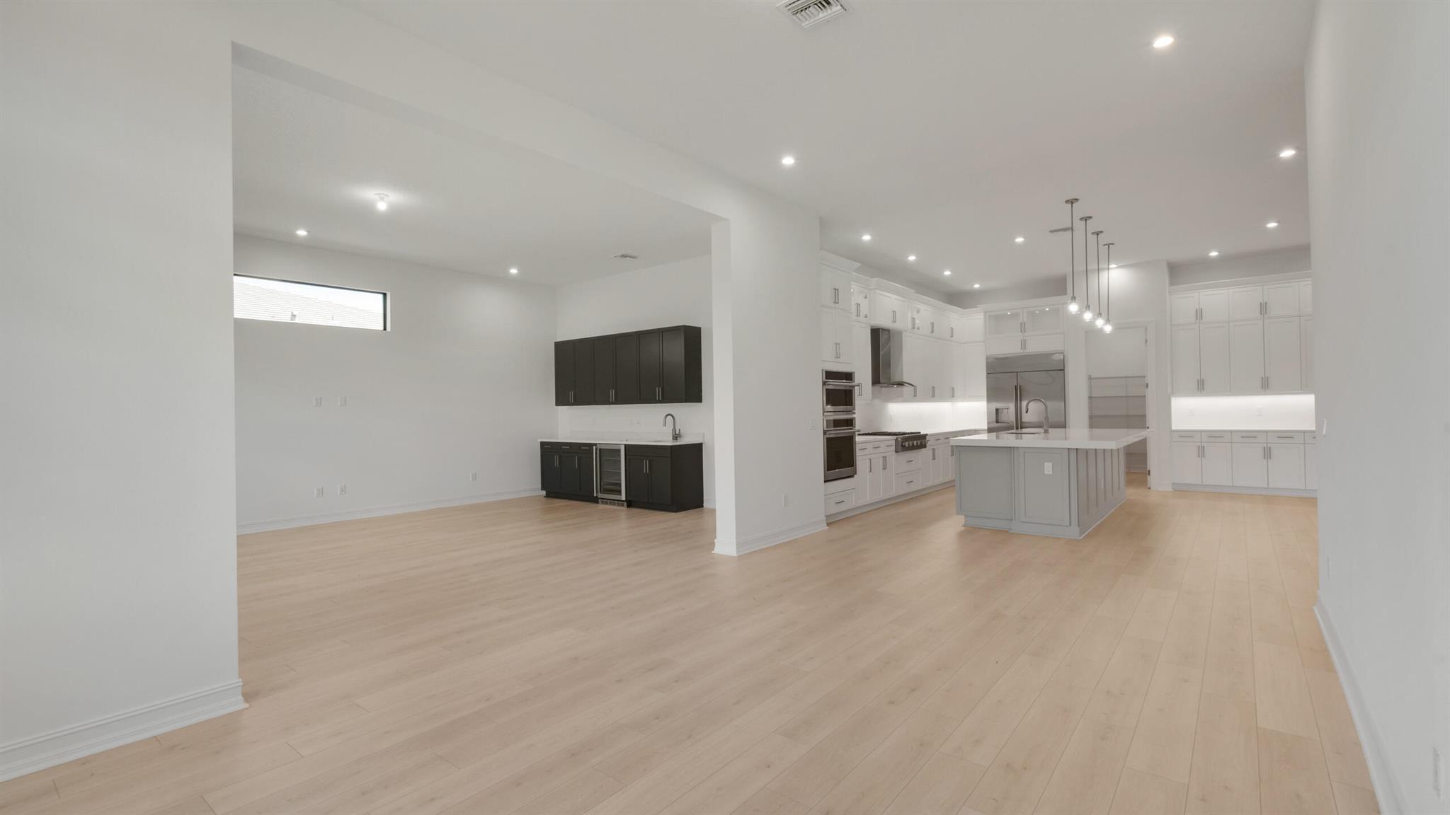 5238 SW Pomegranate Way