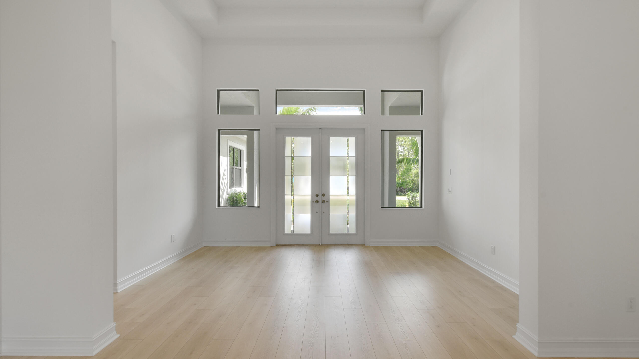 5238 SW Pomegranate Way