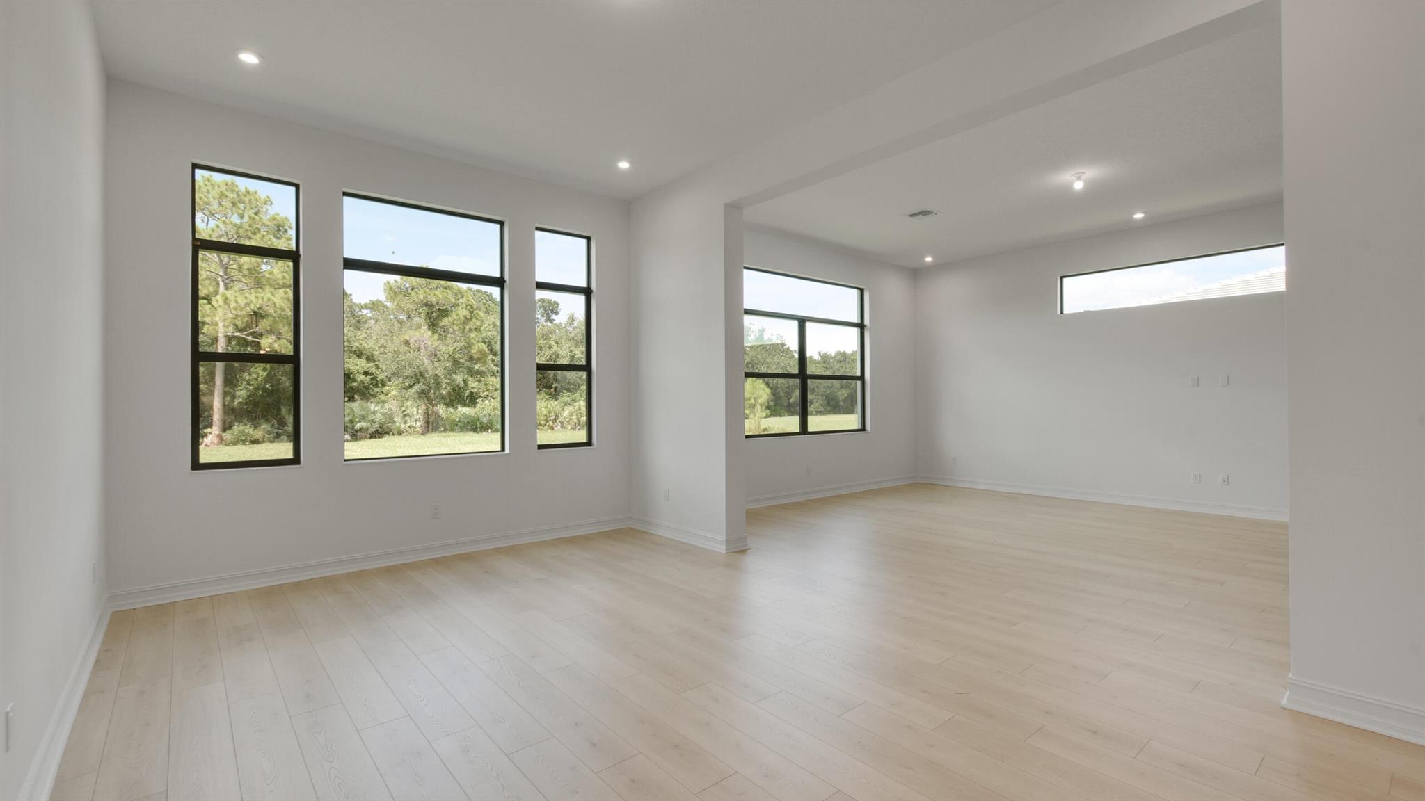 5238 SW Pomegranate Way