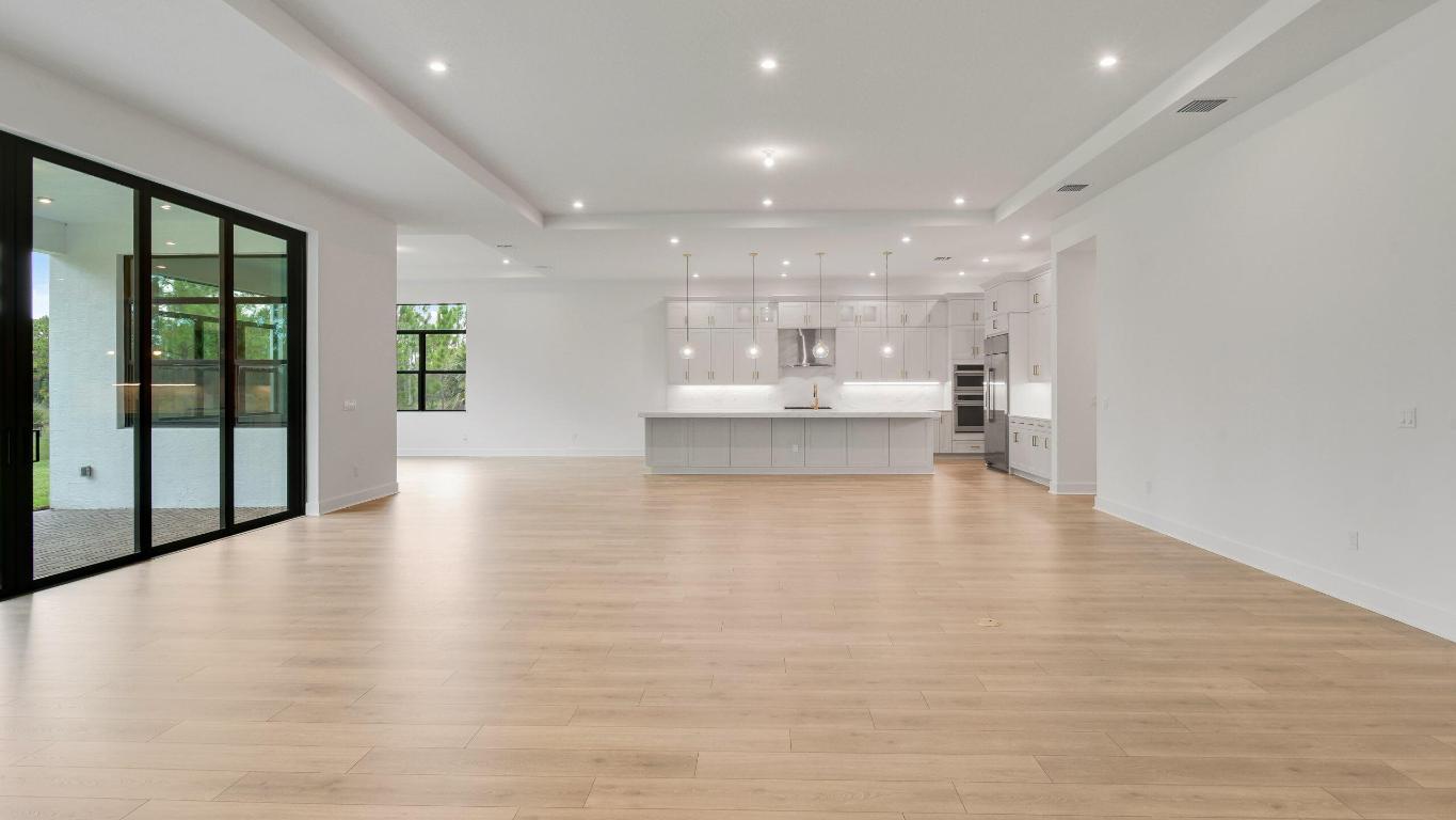 1732 SW English Garden Drive