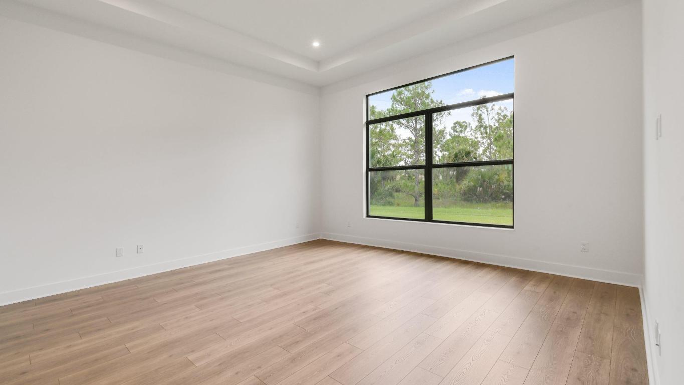 1732 SW English Garden Drive