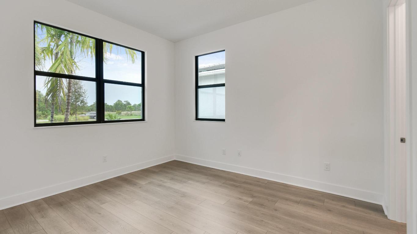 1732 SW English Garden Drive