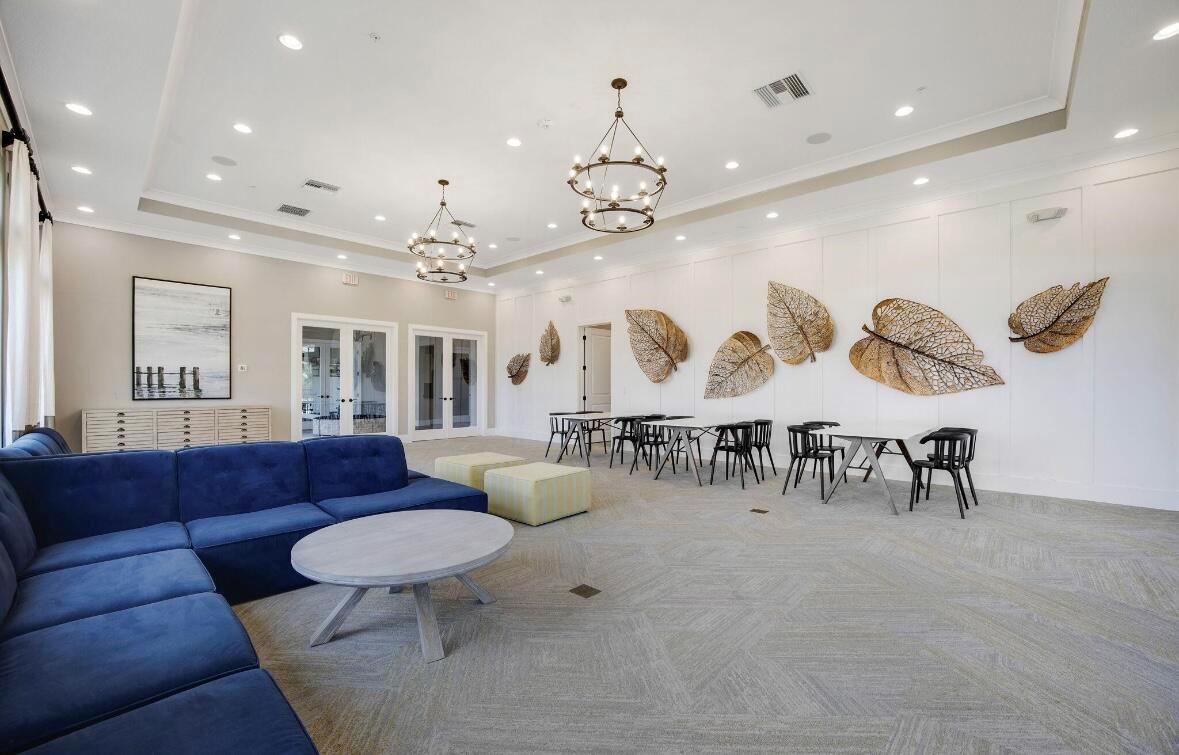 5012 SW Winchester Drive