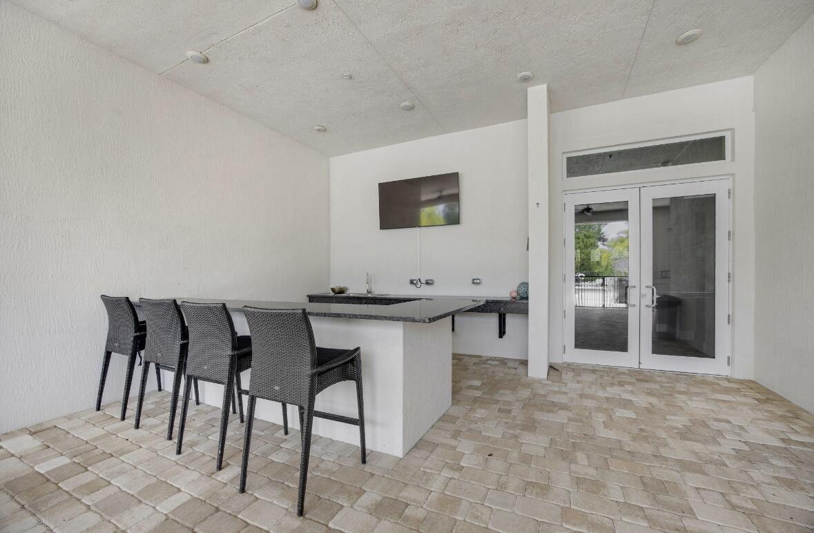 5012 SW Winchester Drive