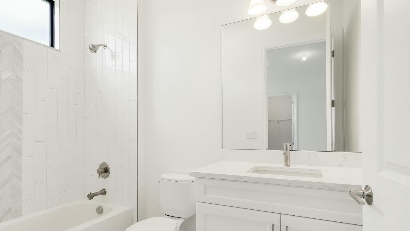 5118 SW Pomegranate Way