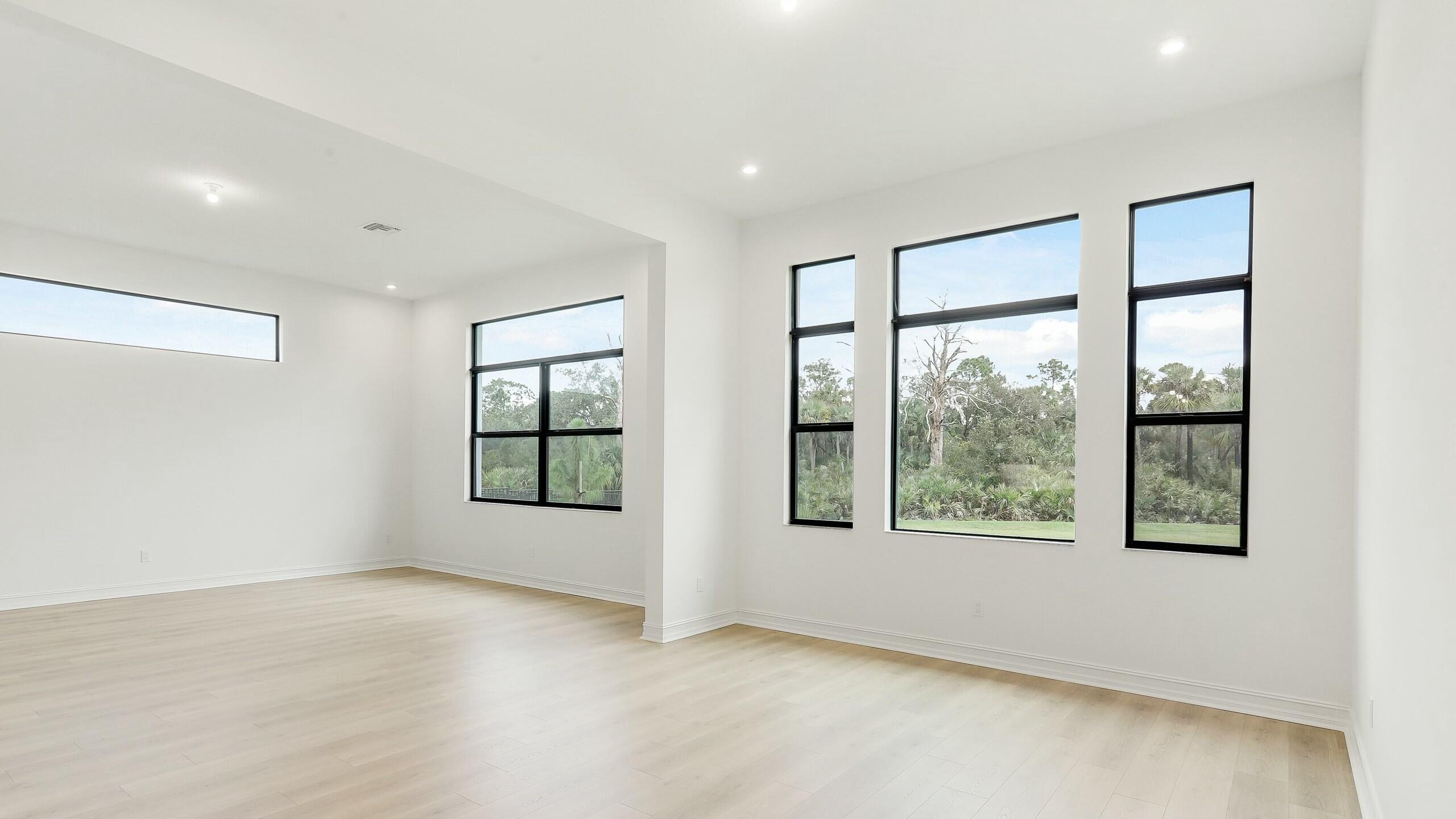 5118 SW Pomegranate Way