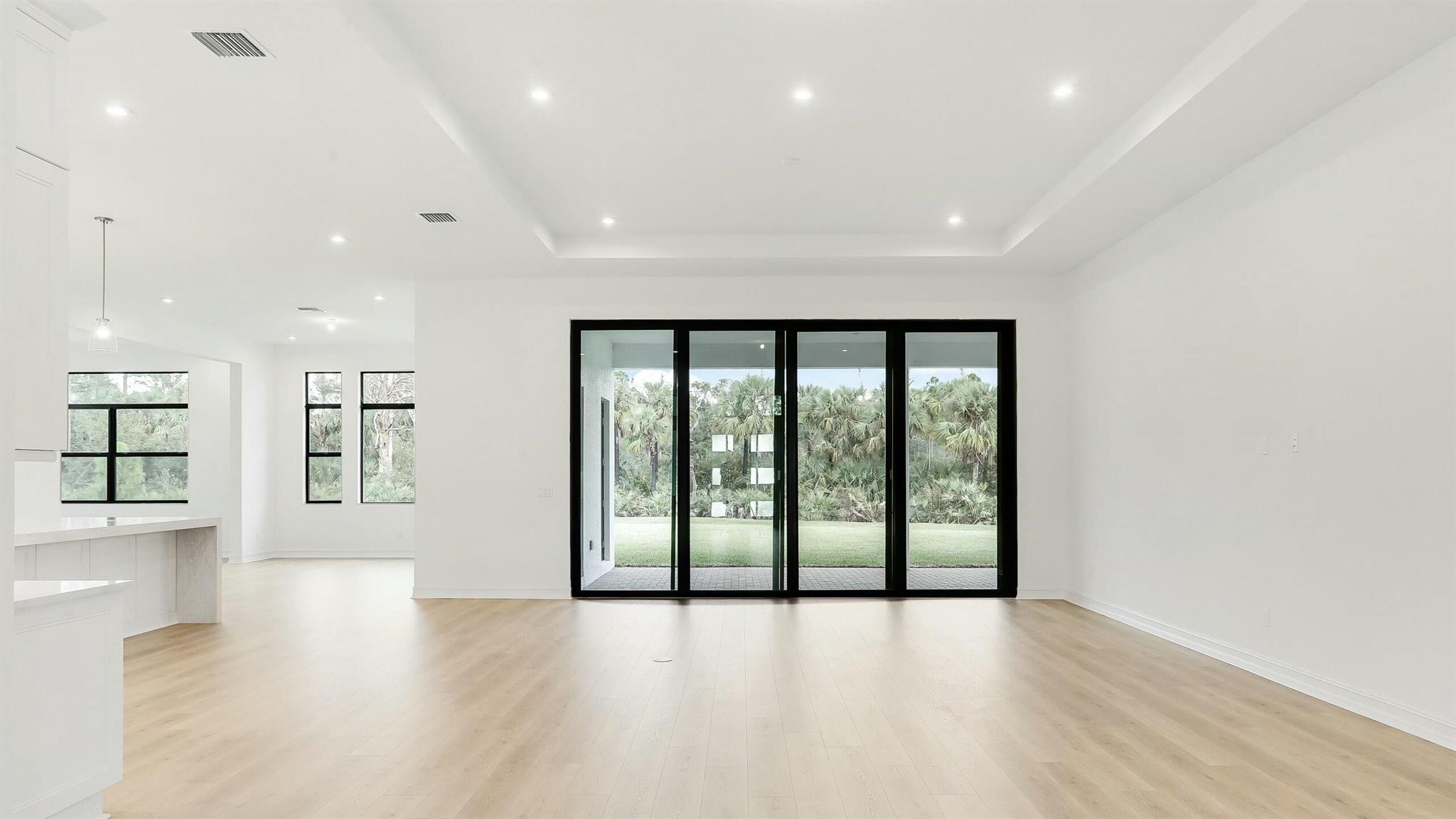 5118 SW Pomegranate Way