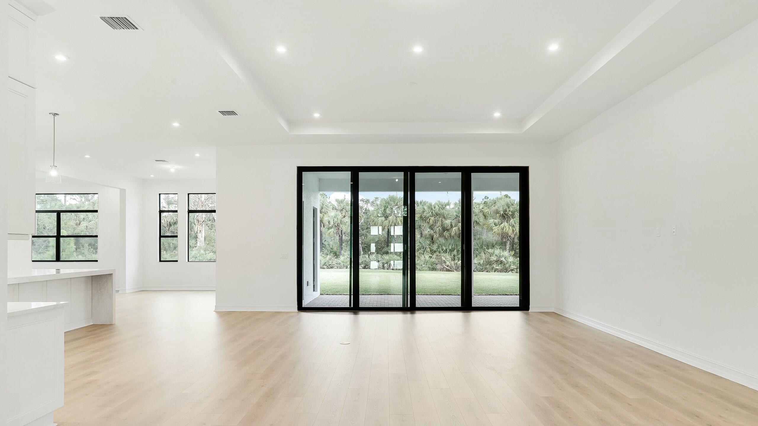5118 SW Pomegranate Way