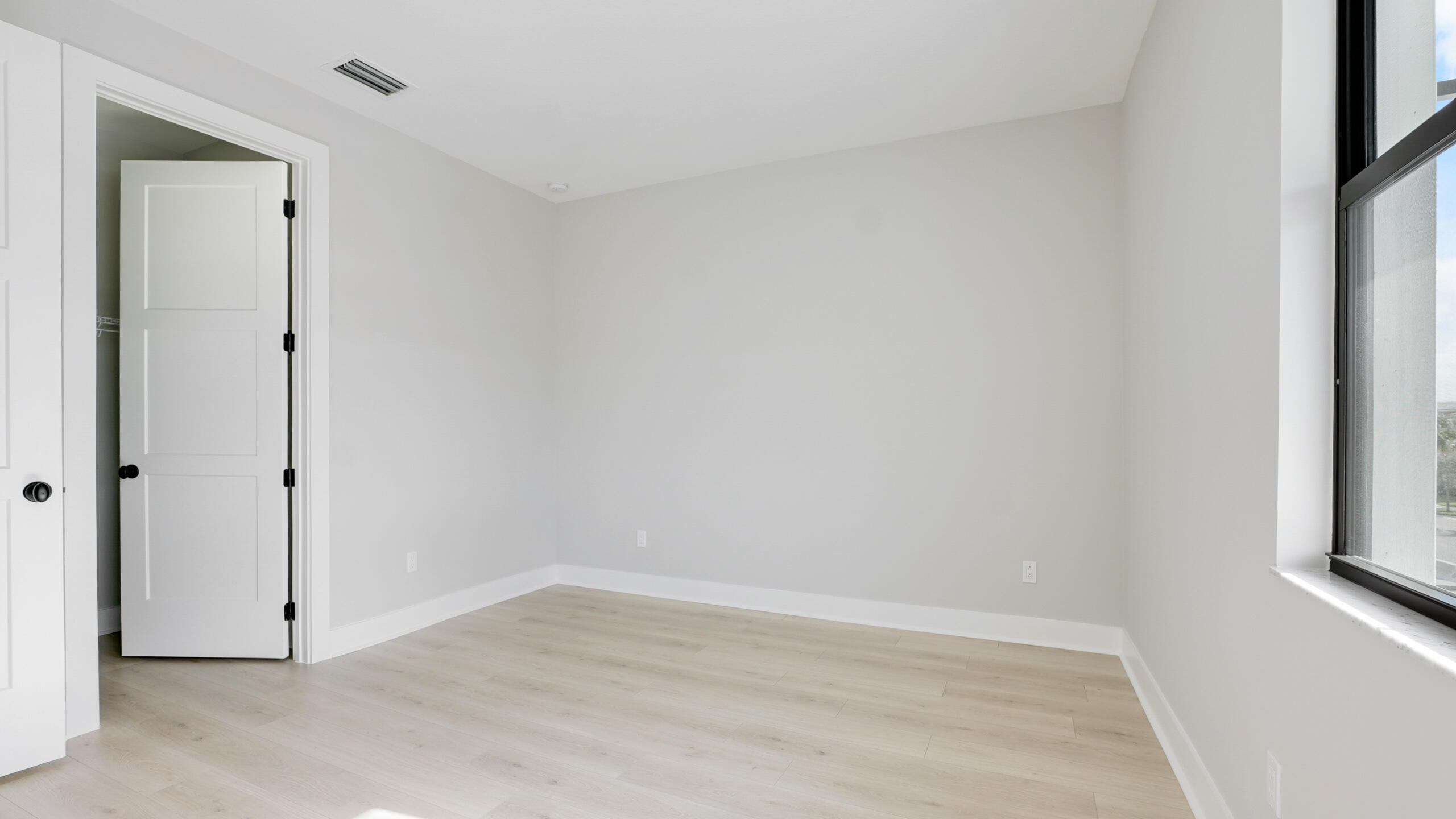 13242 Artisan Circle