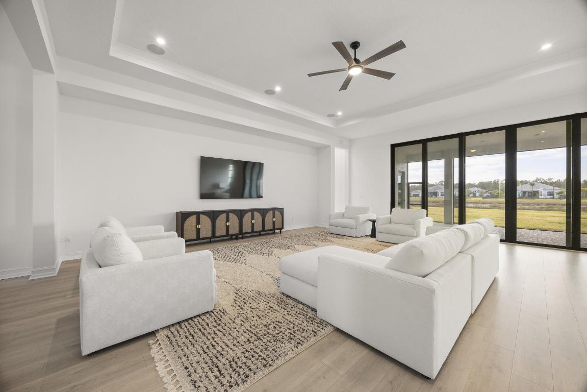 1876 SW English Garden Drive