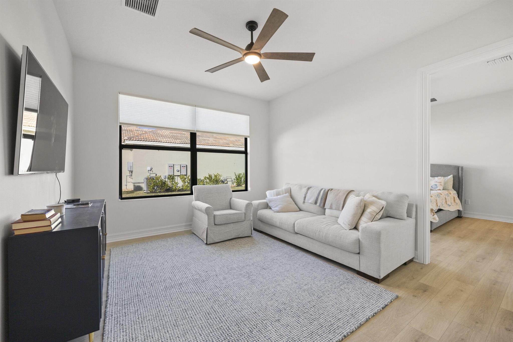 1876 SW English Garden Drive