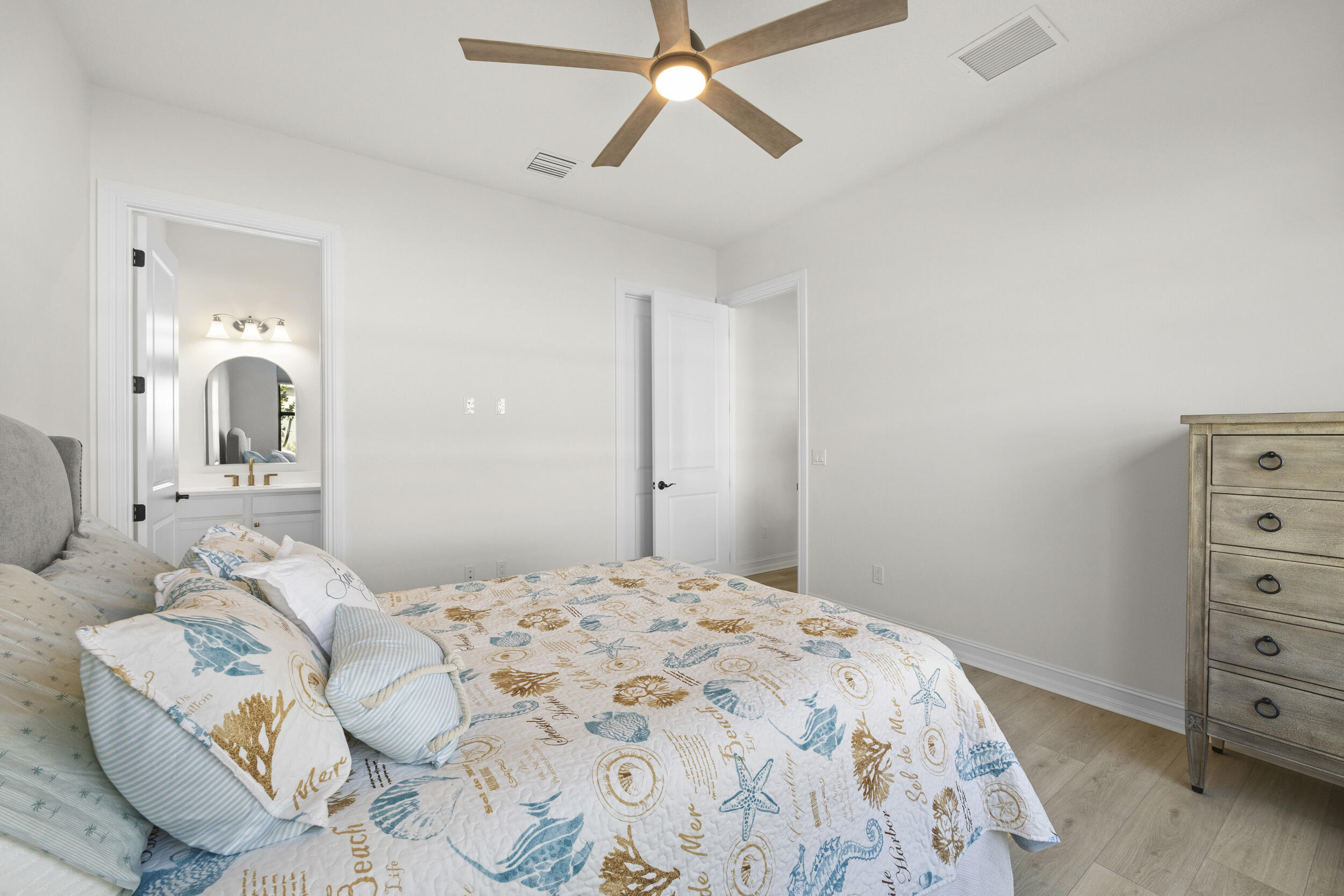 1876 SW English Garden Drive