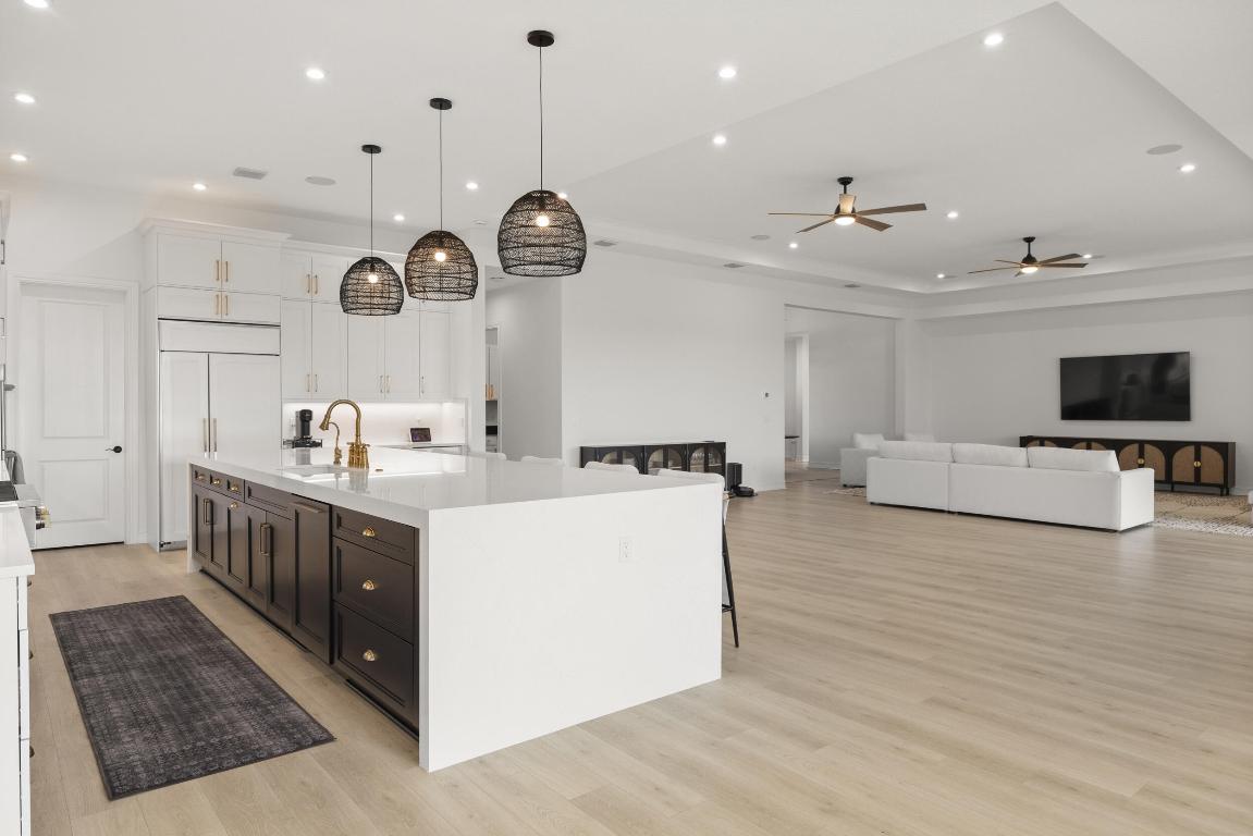 1876 SW English Garden Drive