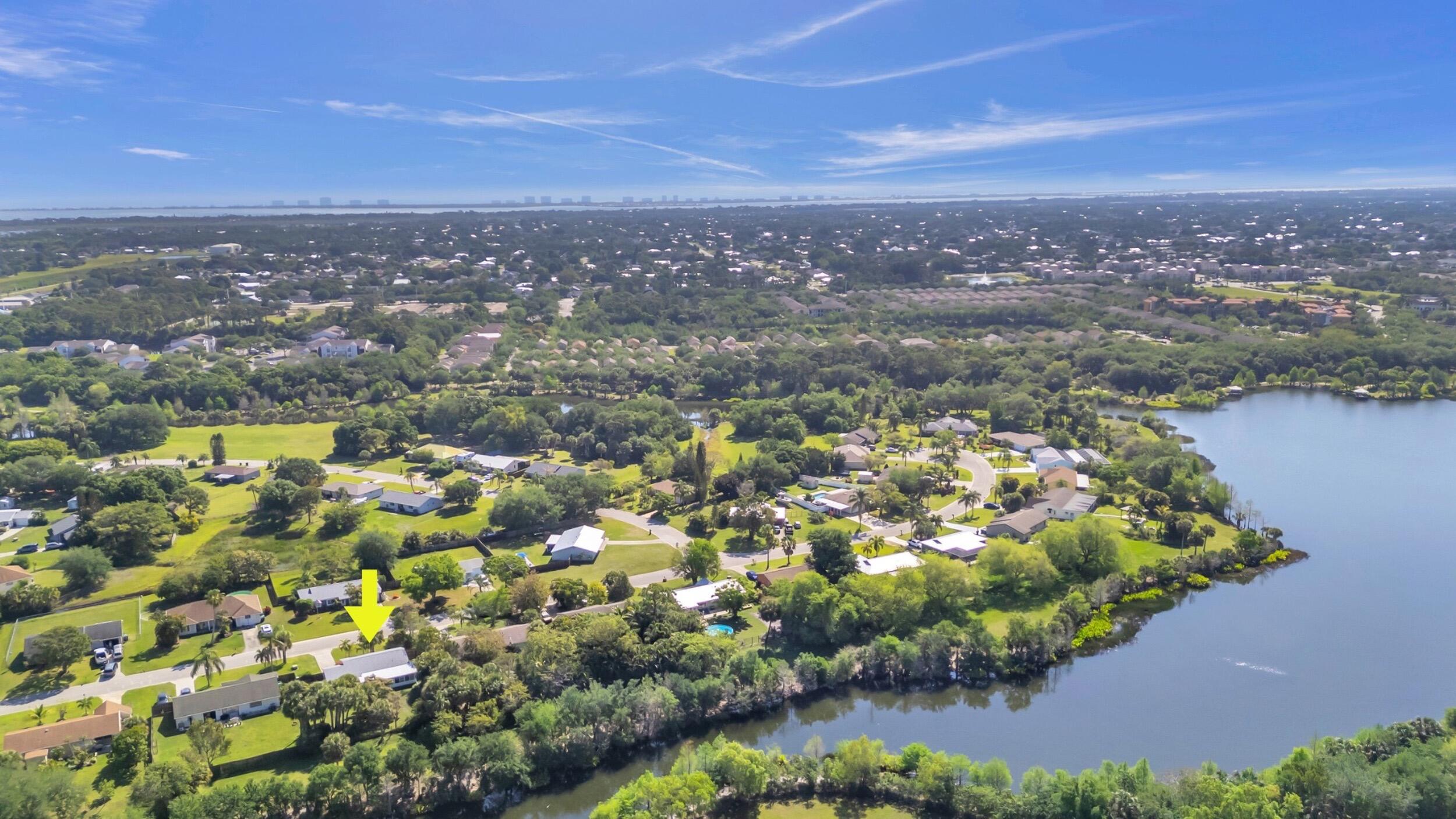 1718 SE Cascella Court