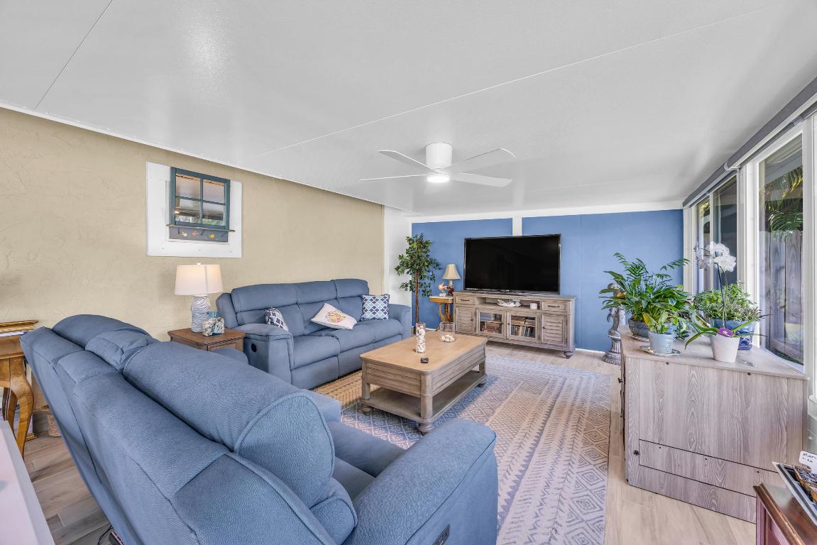 1718 SE Cascella Court