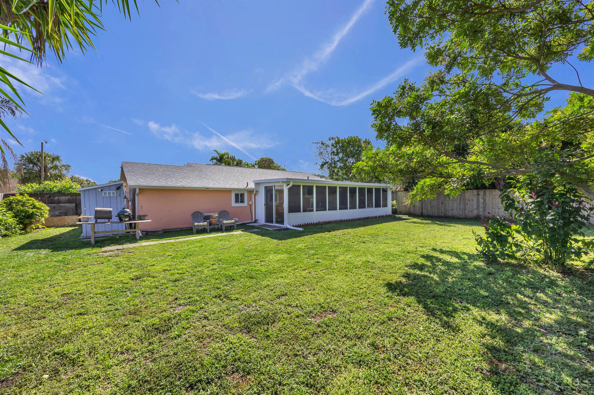 1718 SE Cascella Court