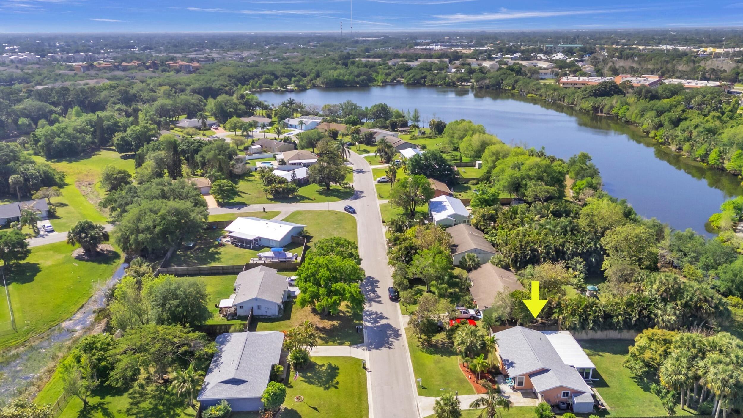 1718 SE Cascella Court