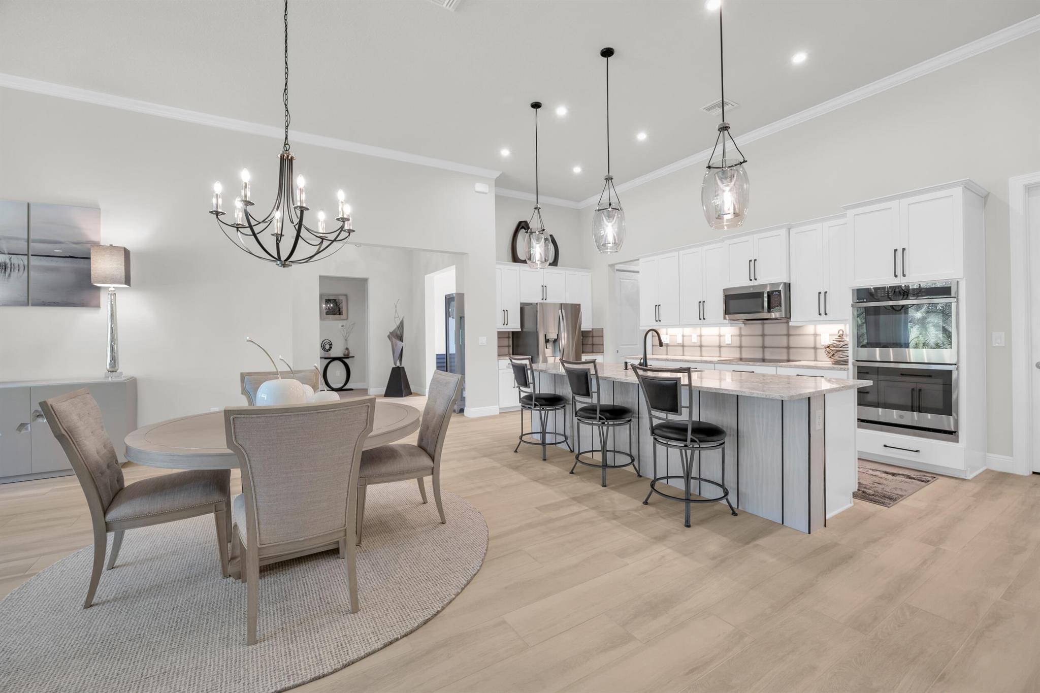 718 SW Riverwatch Place