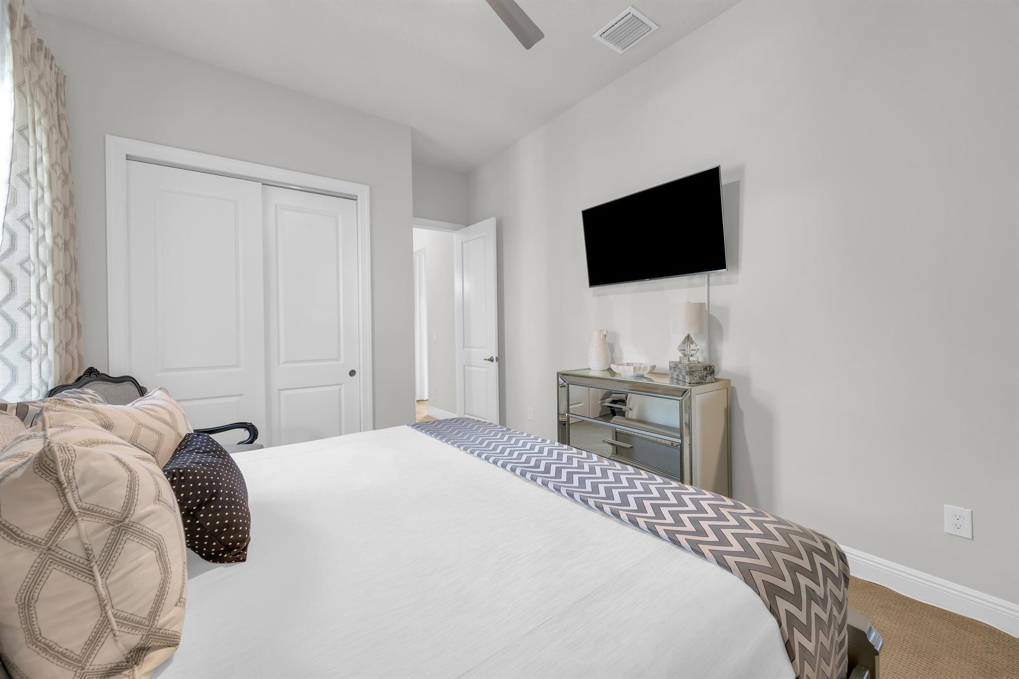 718 SW Riverwatch Place