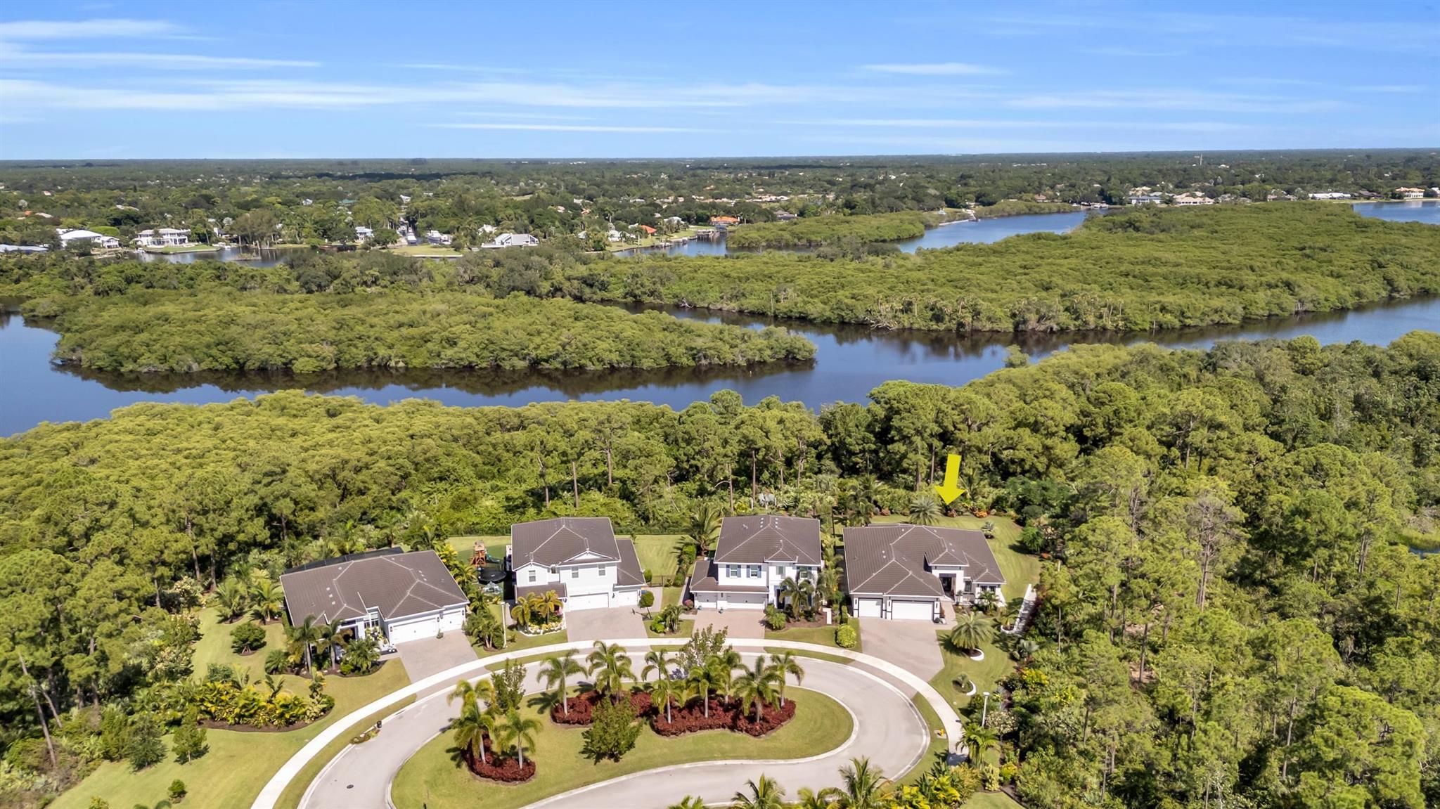 718 SW Riverwatch Place