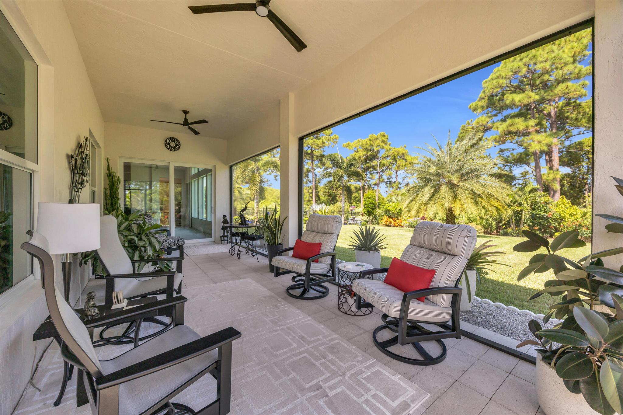 718 SW Riverwatch Place