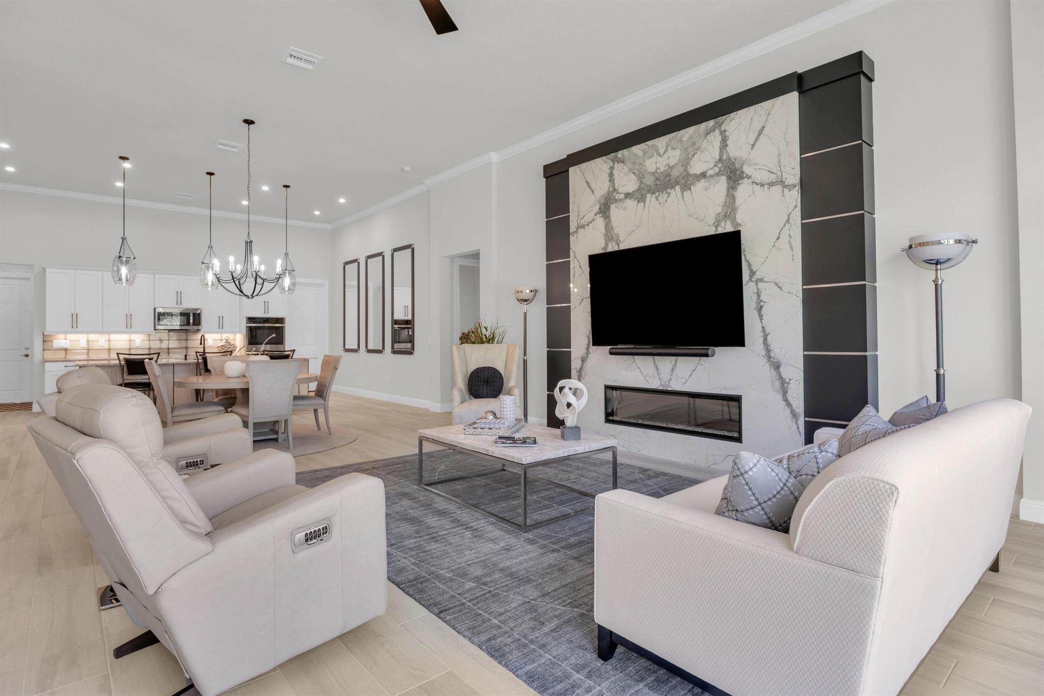 718 SW Riverwatch Place