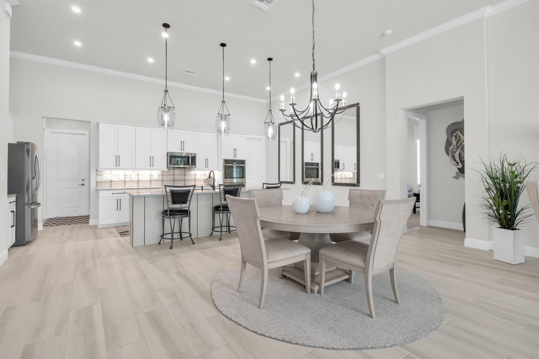 718 SW Riverwatch Place