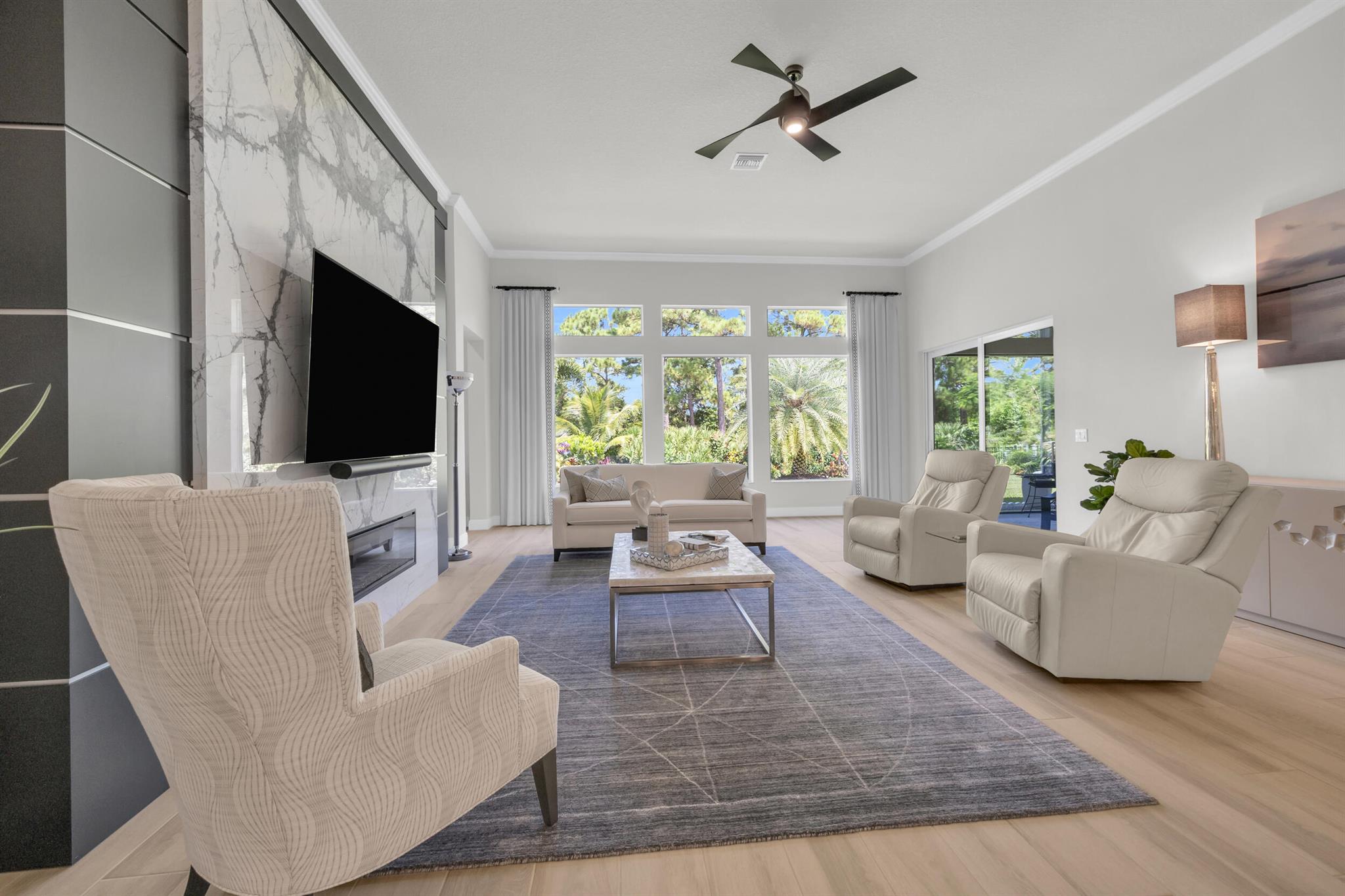 718 SW Riverwatch Place