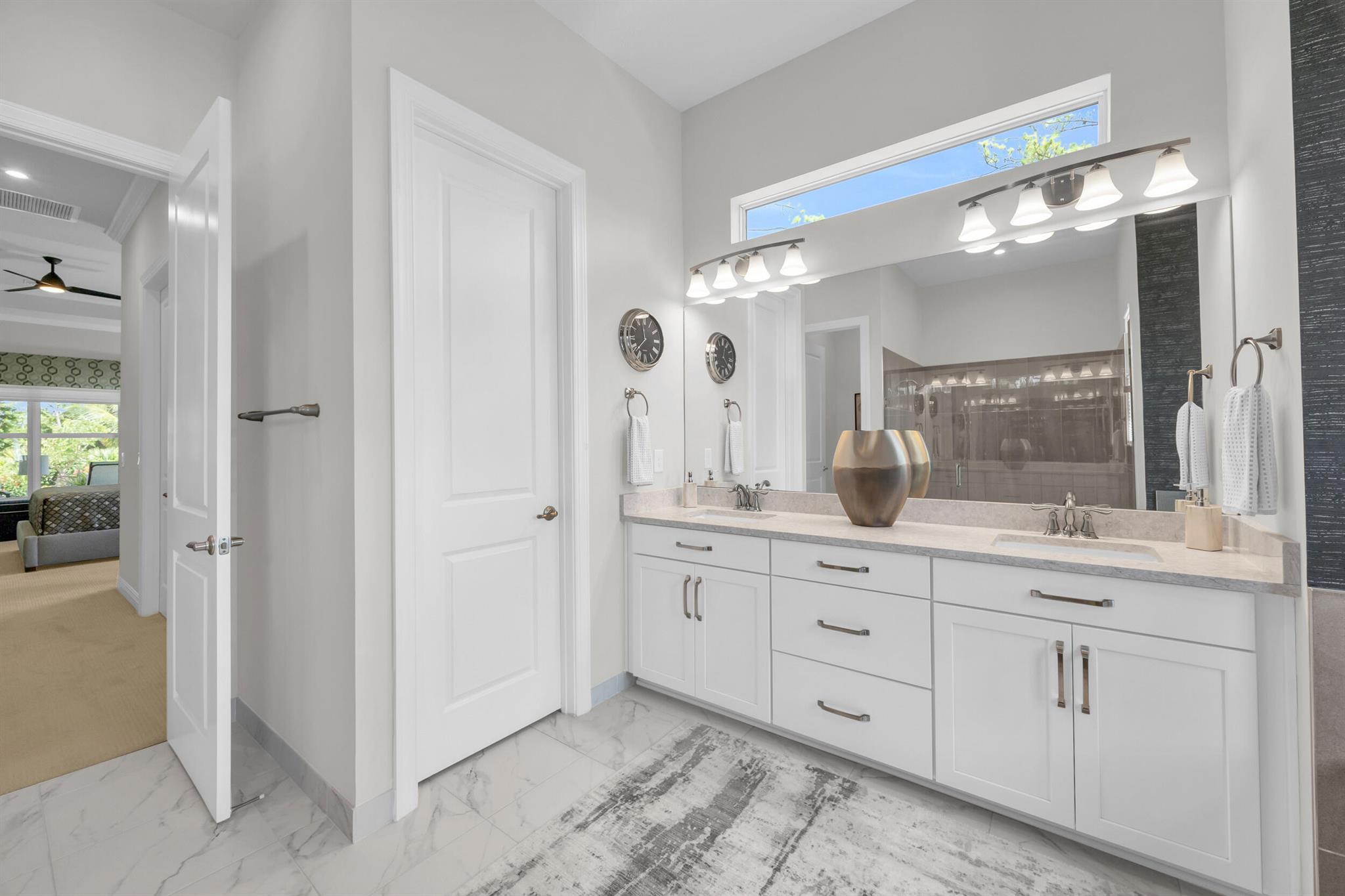 718 SW Riverwatch Place