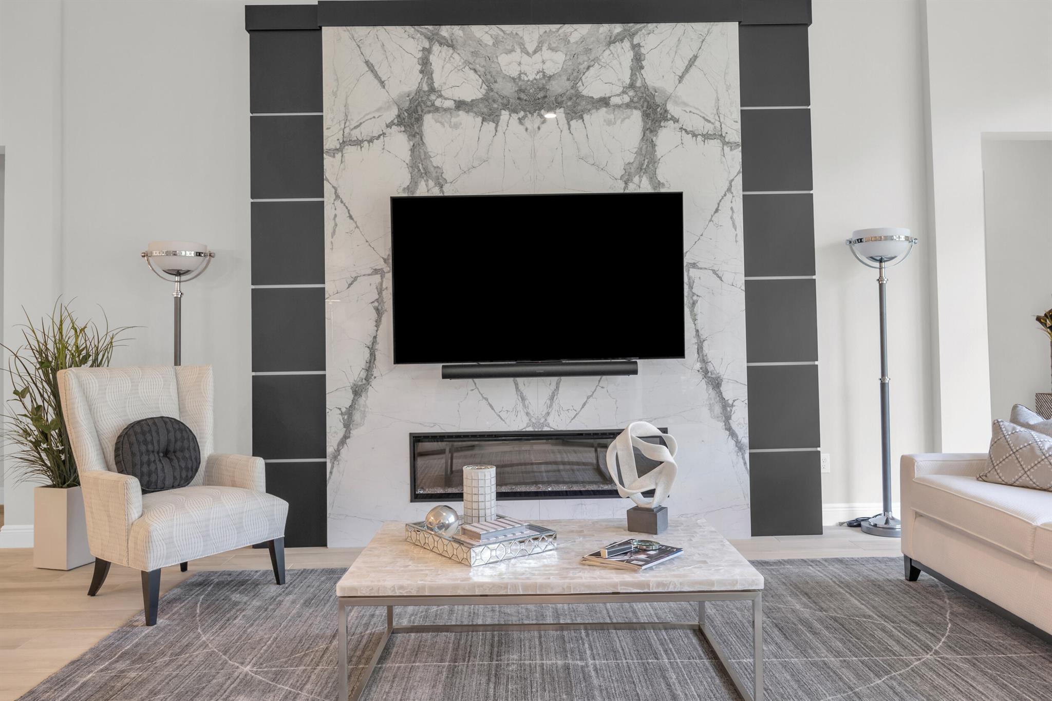 718 SW Riverwatch Place