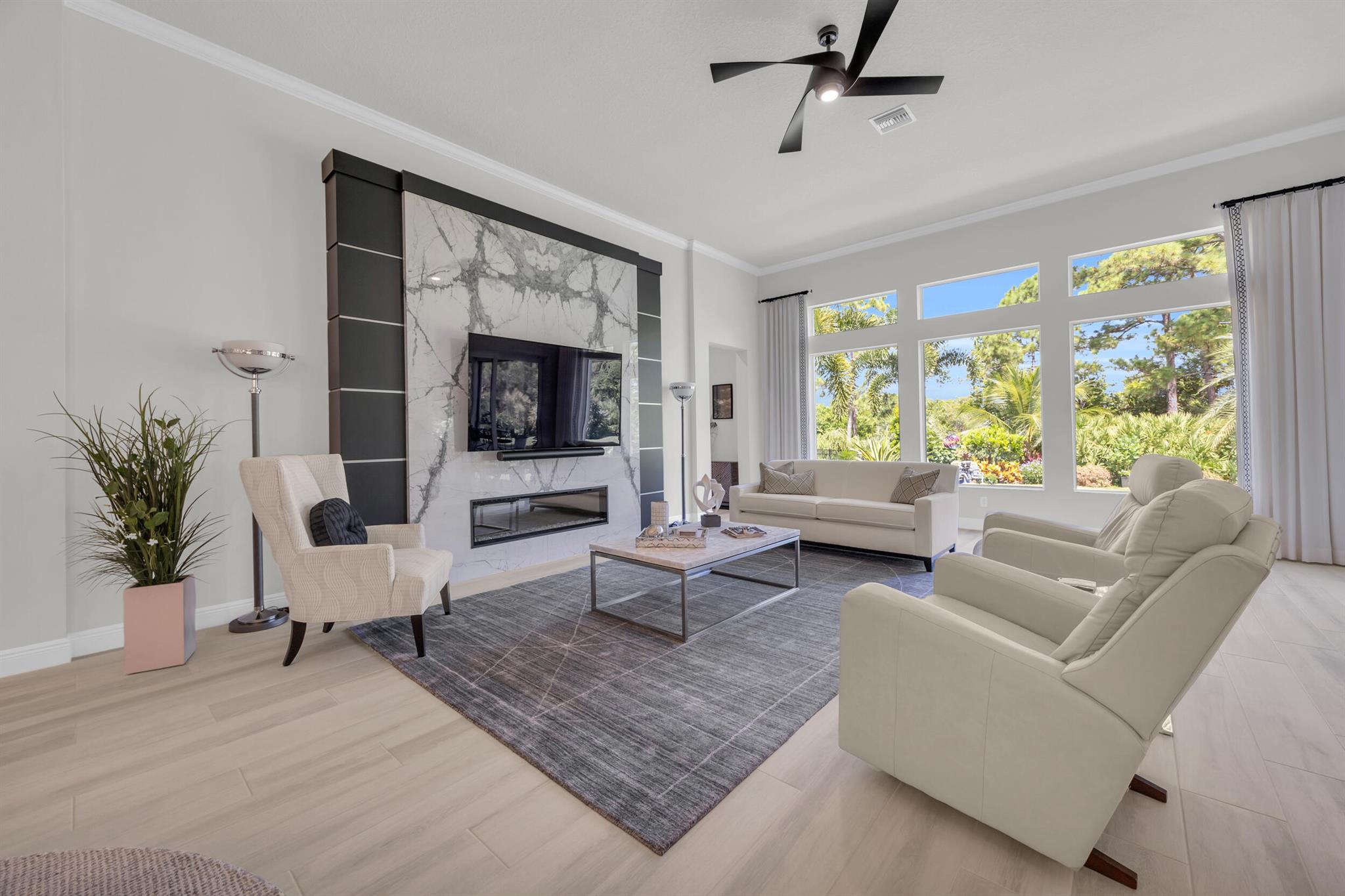 718 SW Riverwatch Place