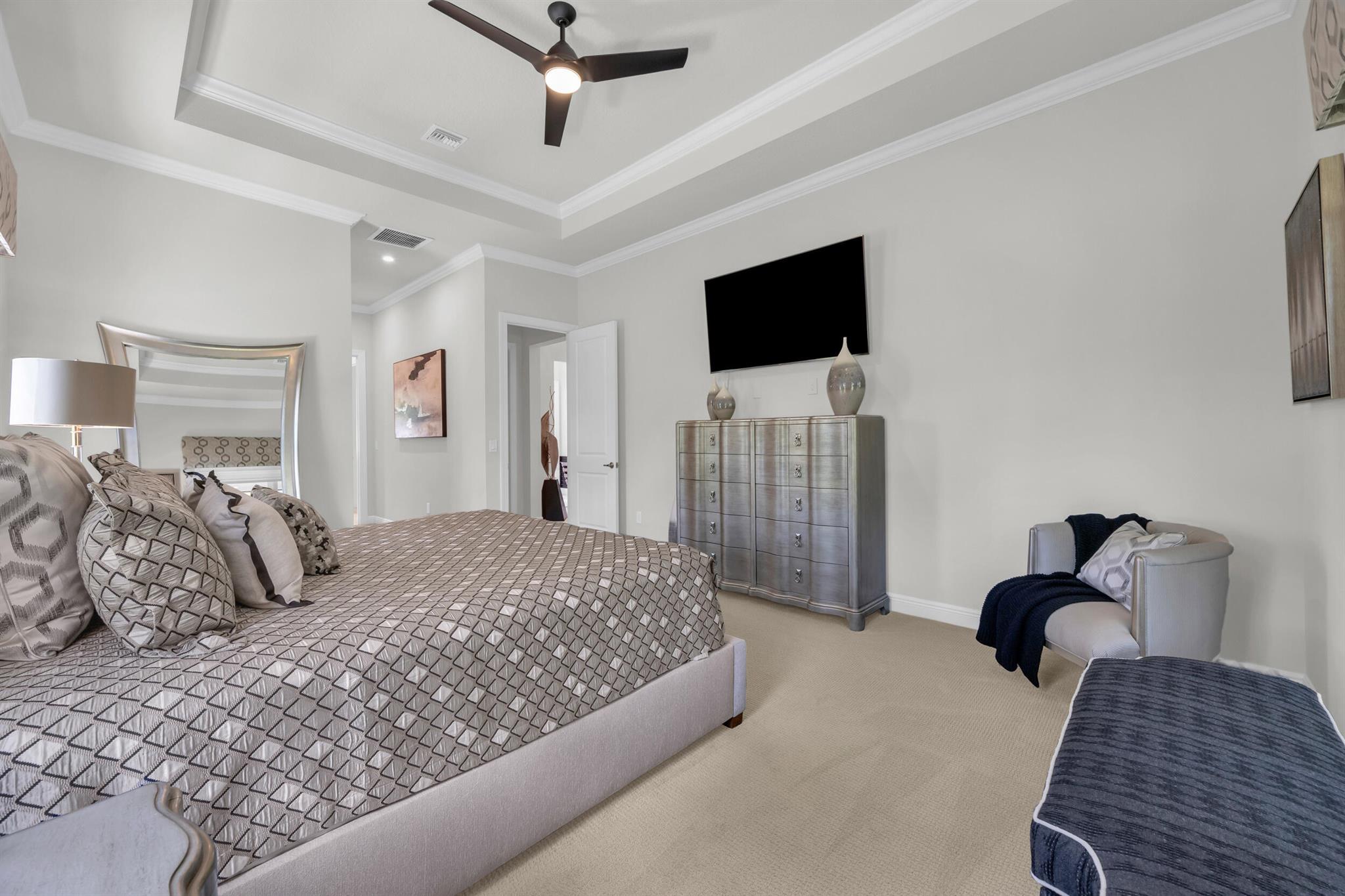 718 SW Riverwatch Place