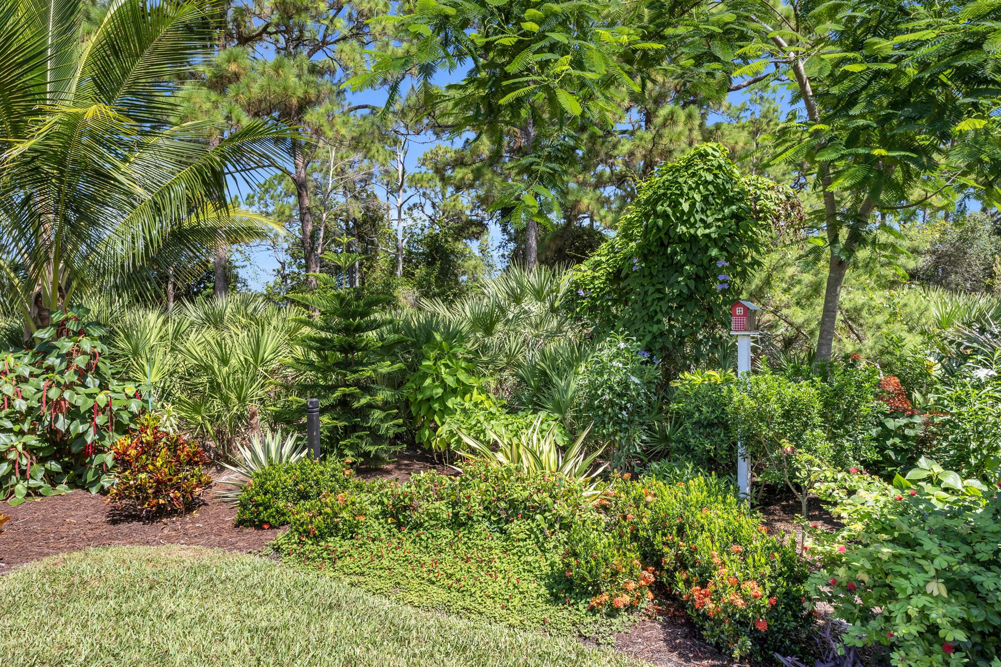 718 SW Riverwatch Place