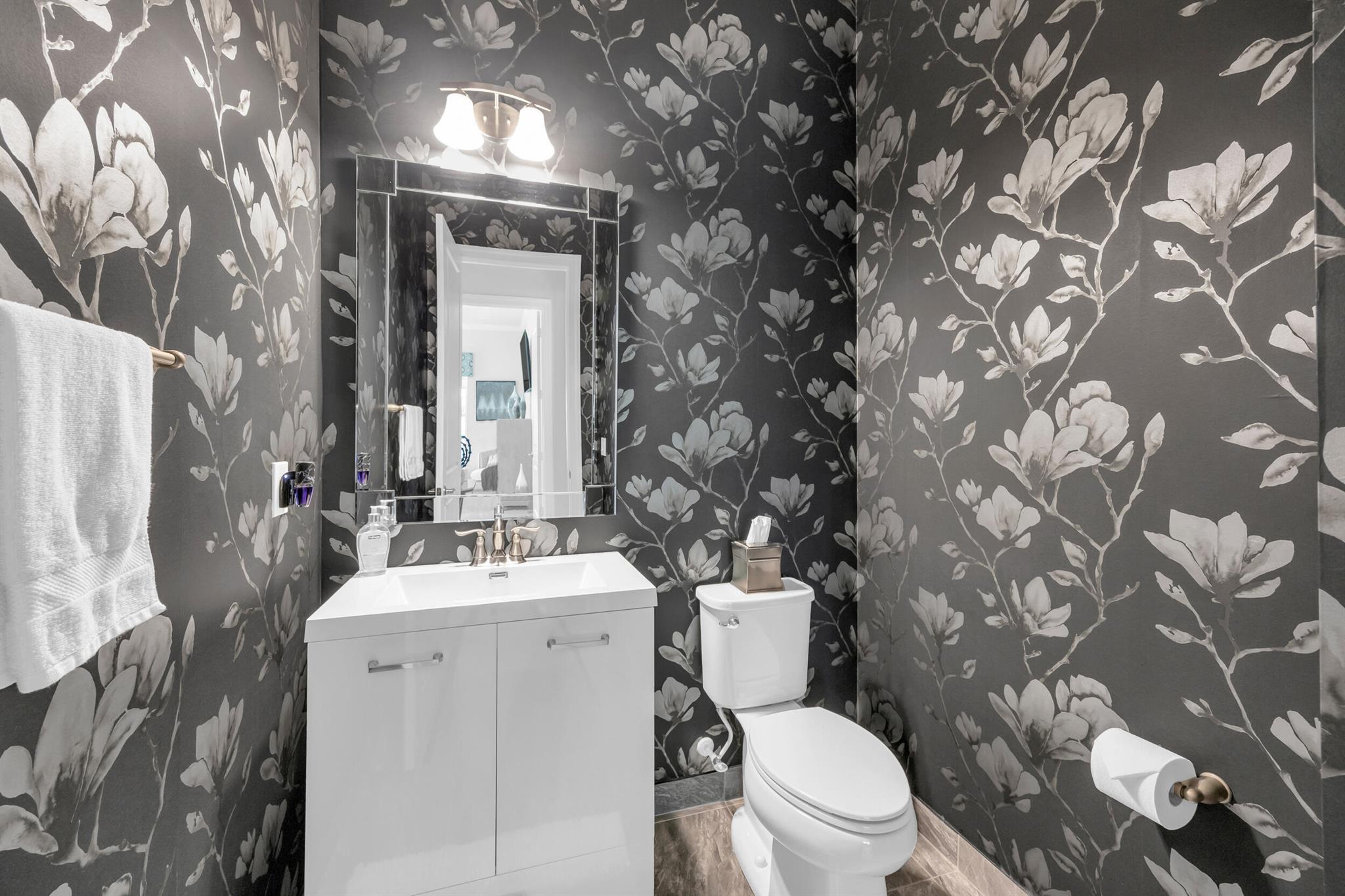 718 SW Riverwatch Place