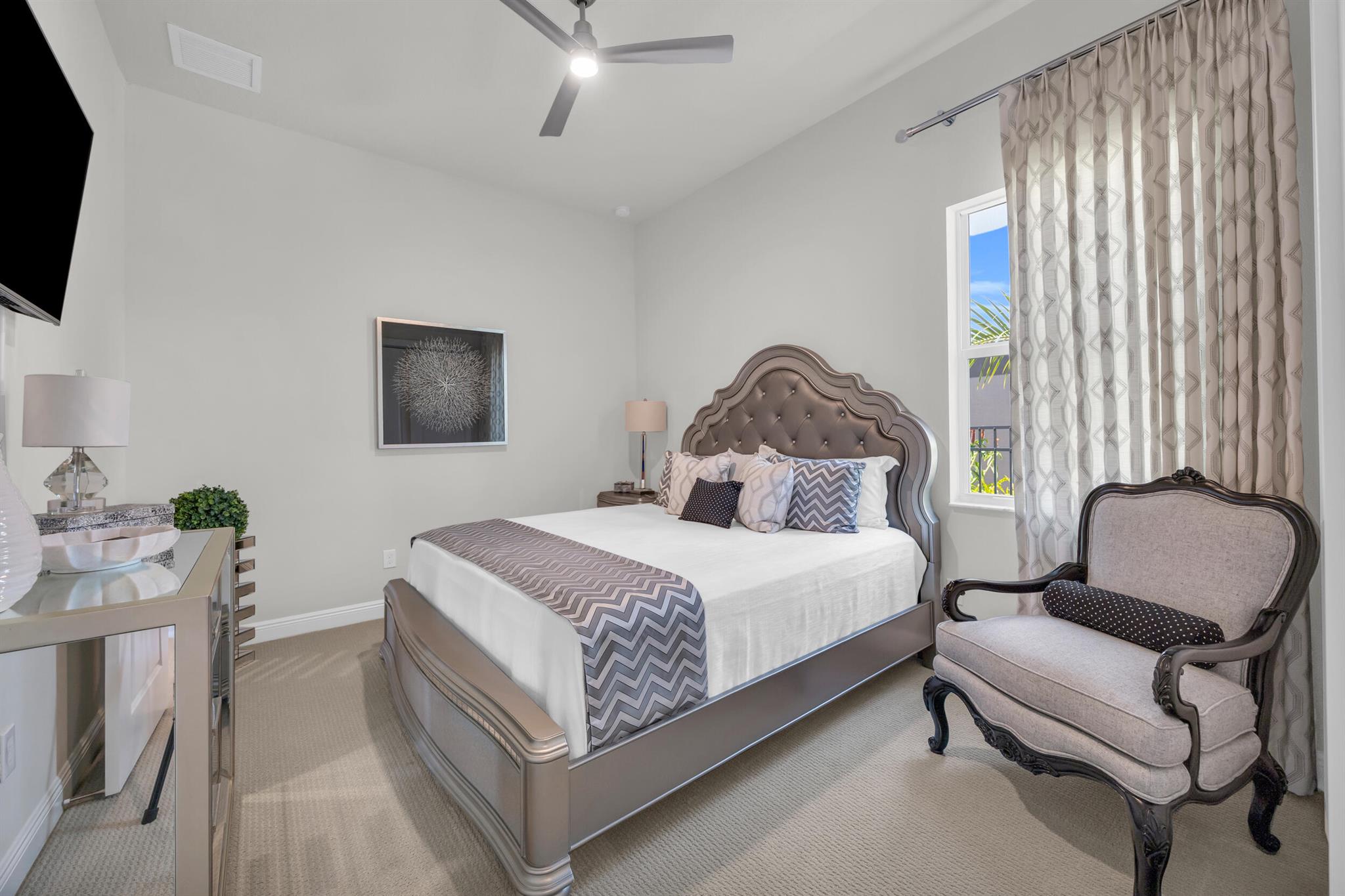 718 SW Riverwatch Place