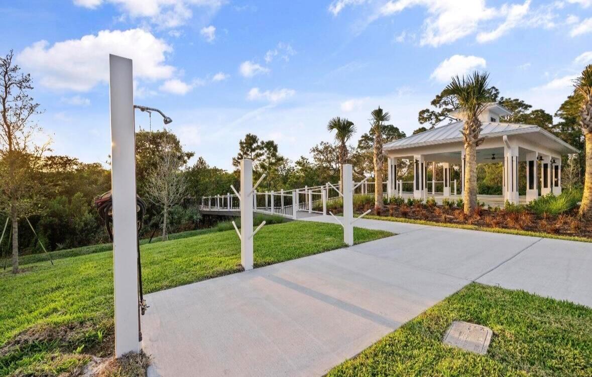 718 SW Riverwatch Place