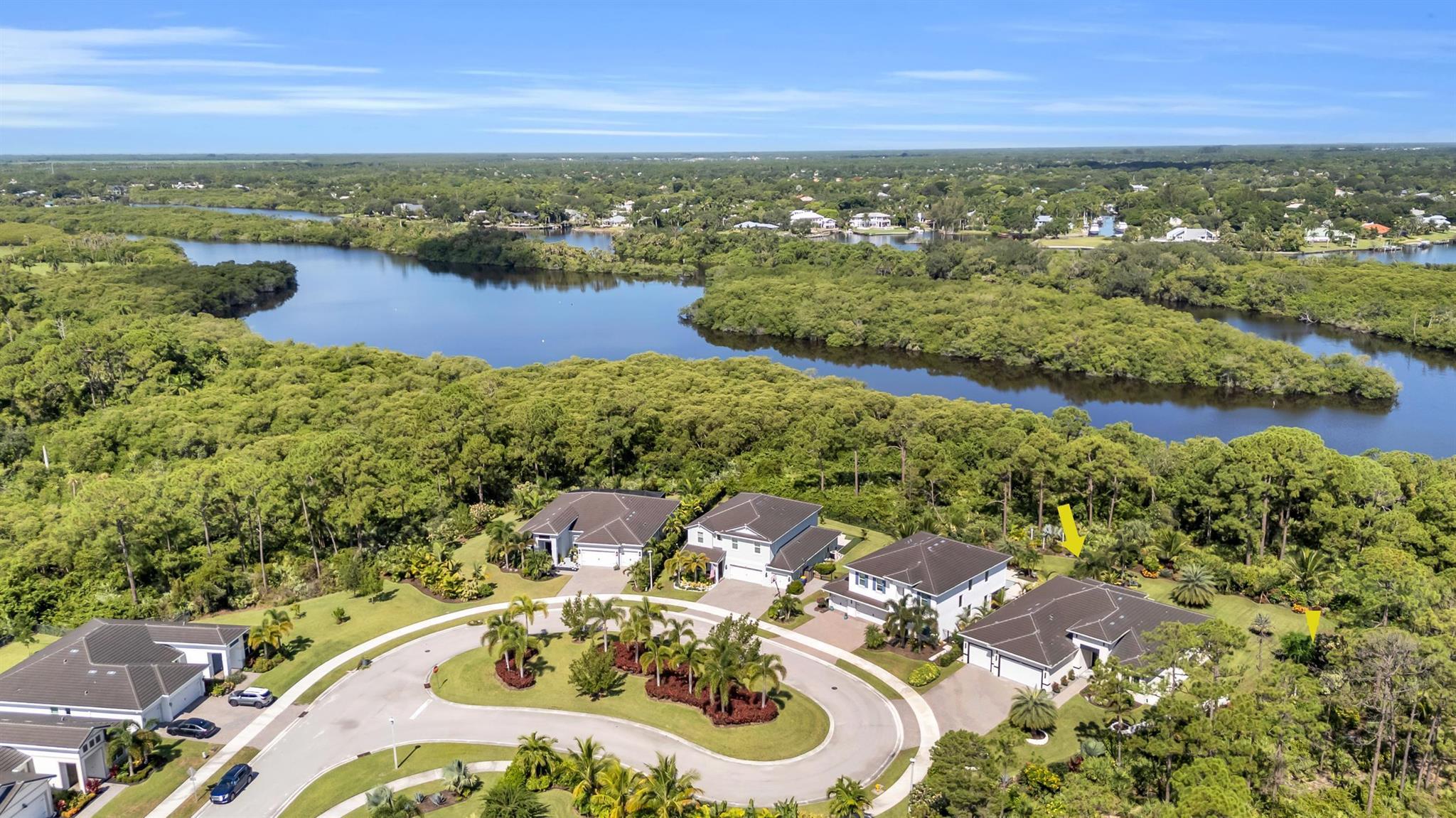 718 SW Riverwatch Place