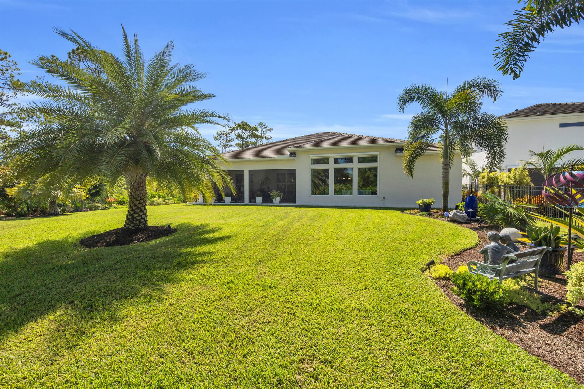 718 SW Riverwatch Place