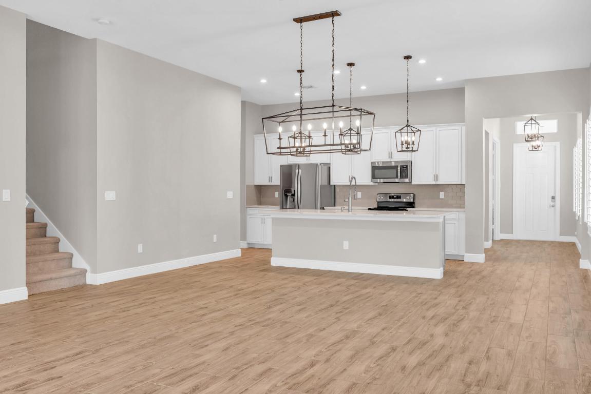 4720 SW Ardsley Drive