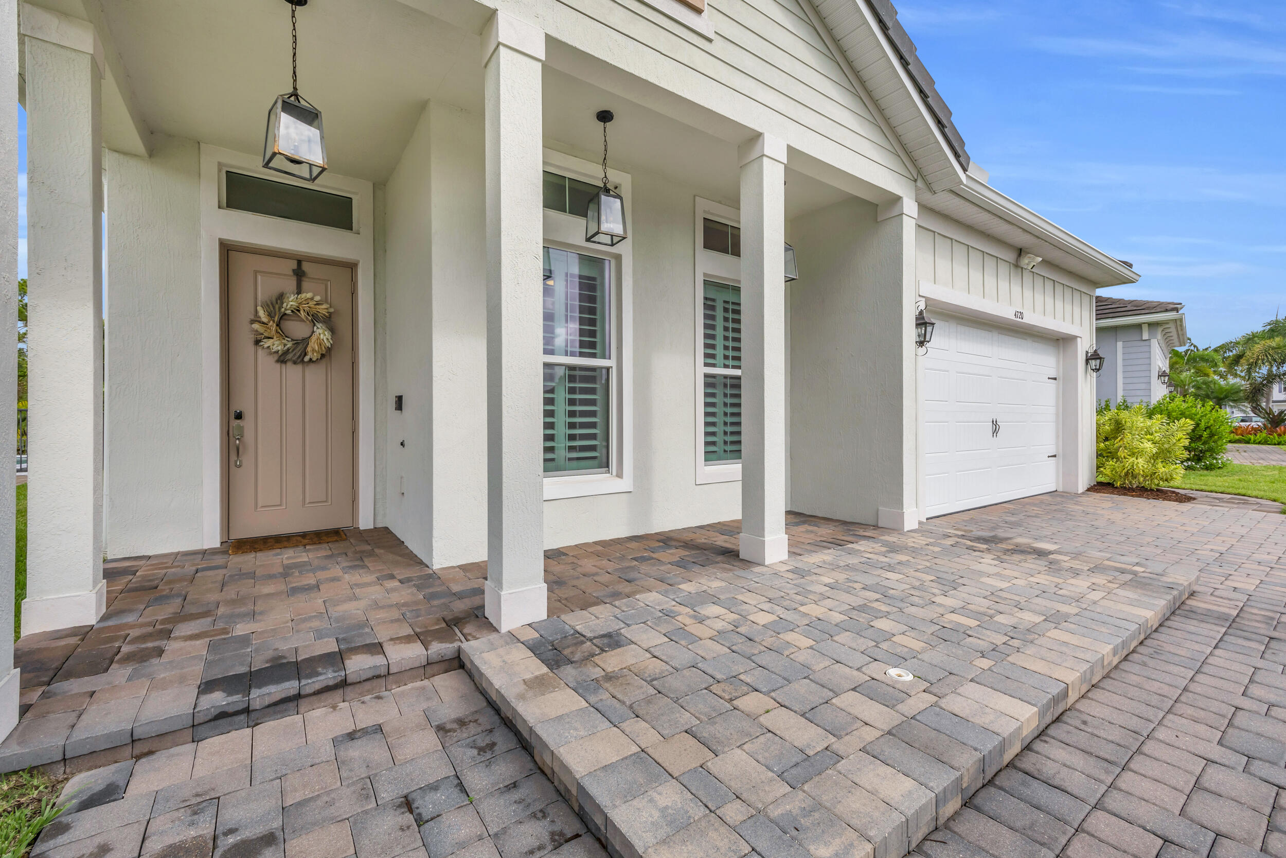 4720 SW Ardsley Drive