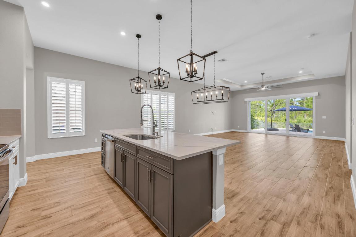 4720 SW Ardsley Drive