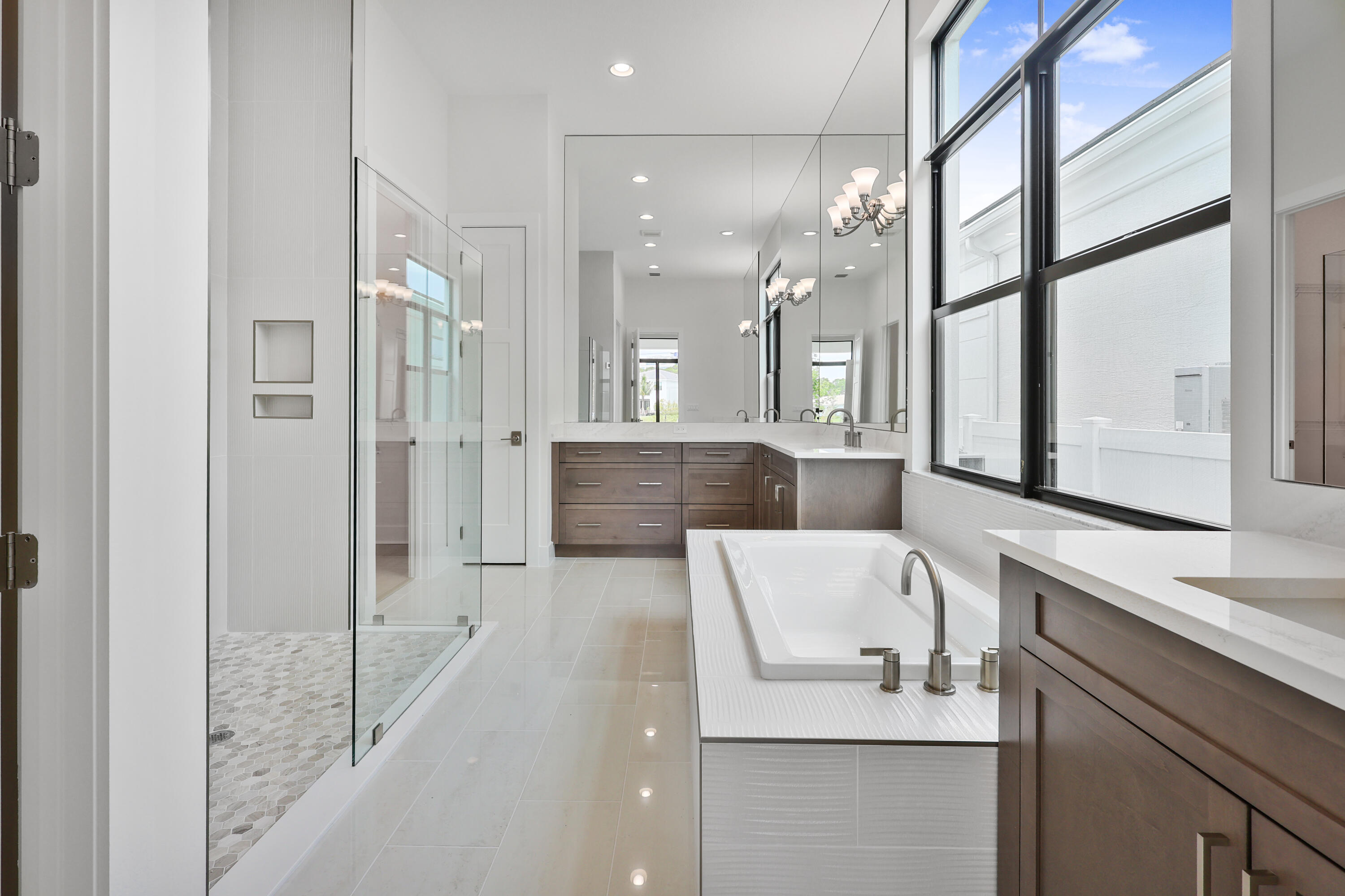 13405 Artisan Circle