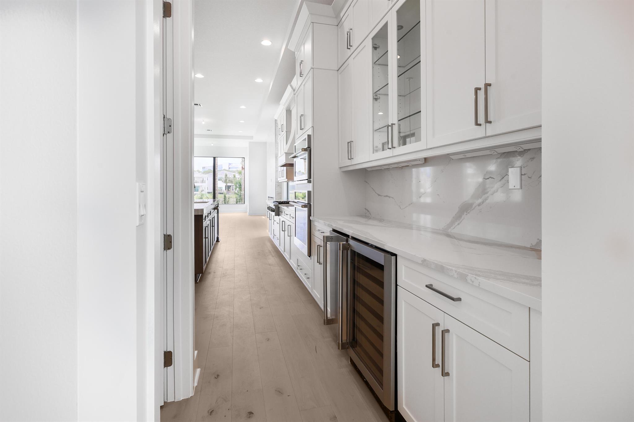 13405 Artisan Circle