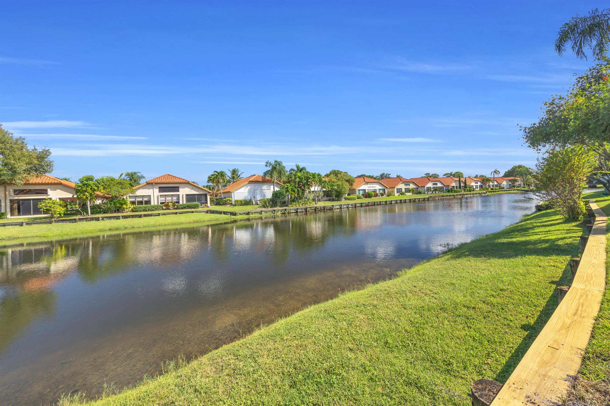 2735 SW Mariposa Circle