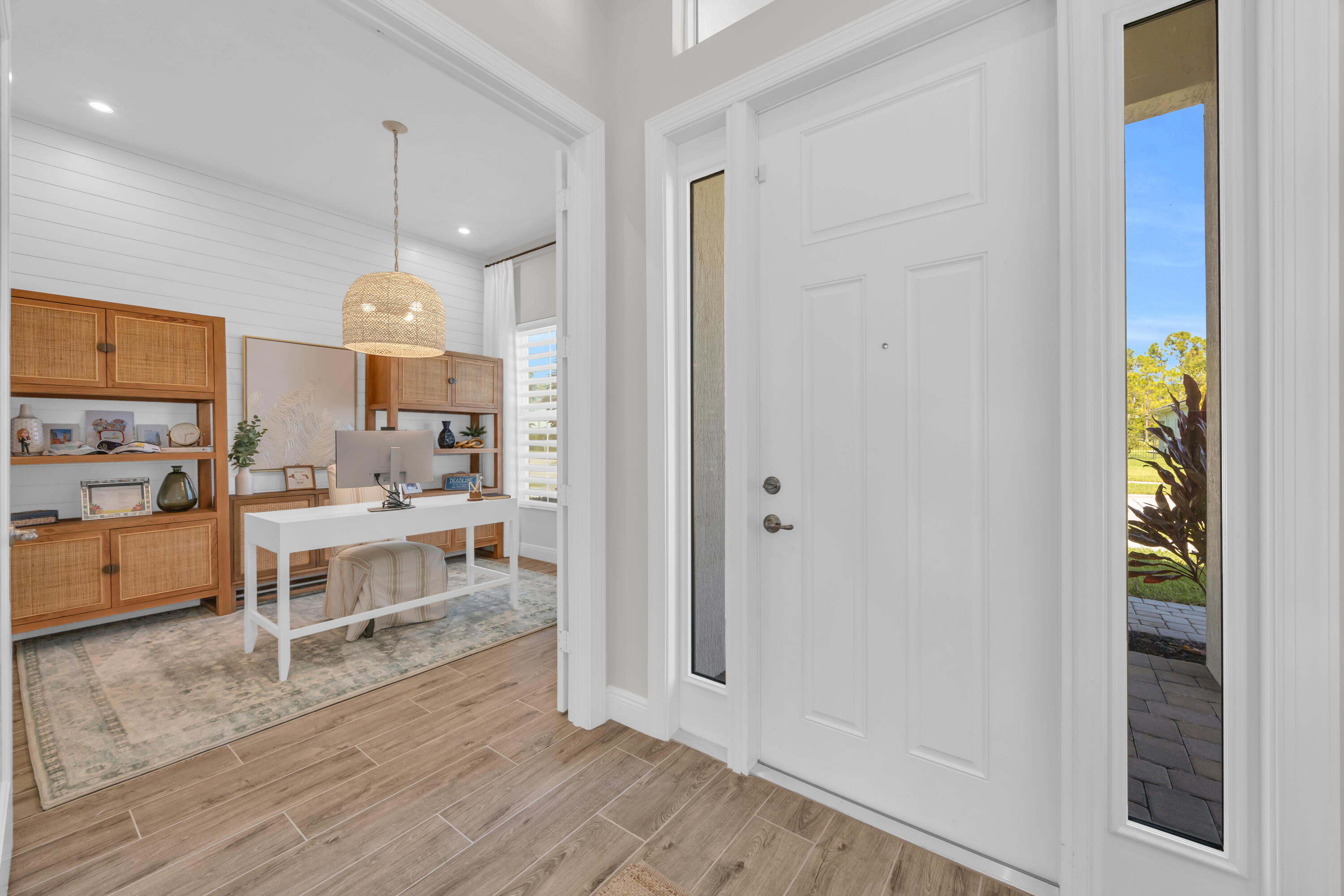 668 SW Riverwatch Place