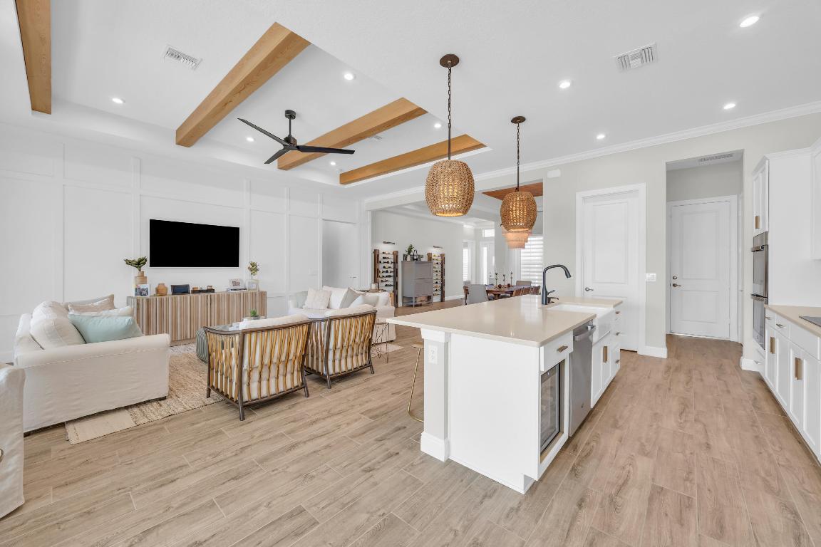 668 SW Riverwatch Place