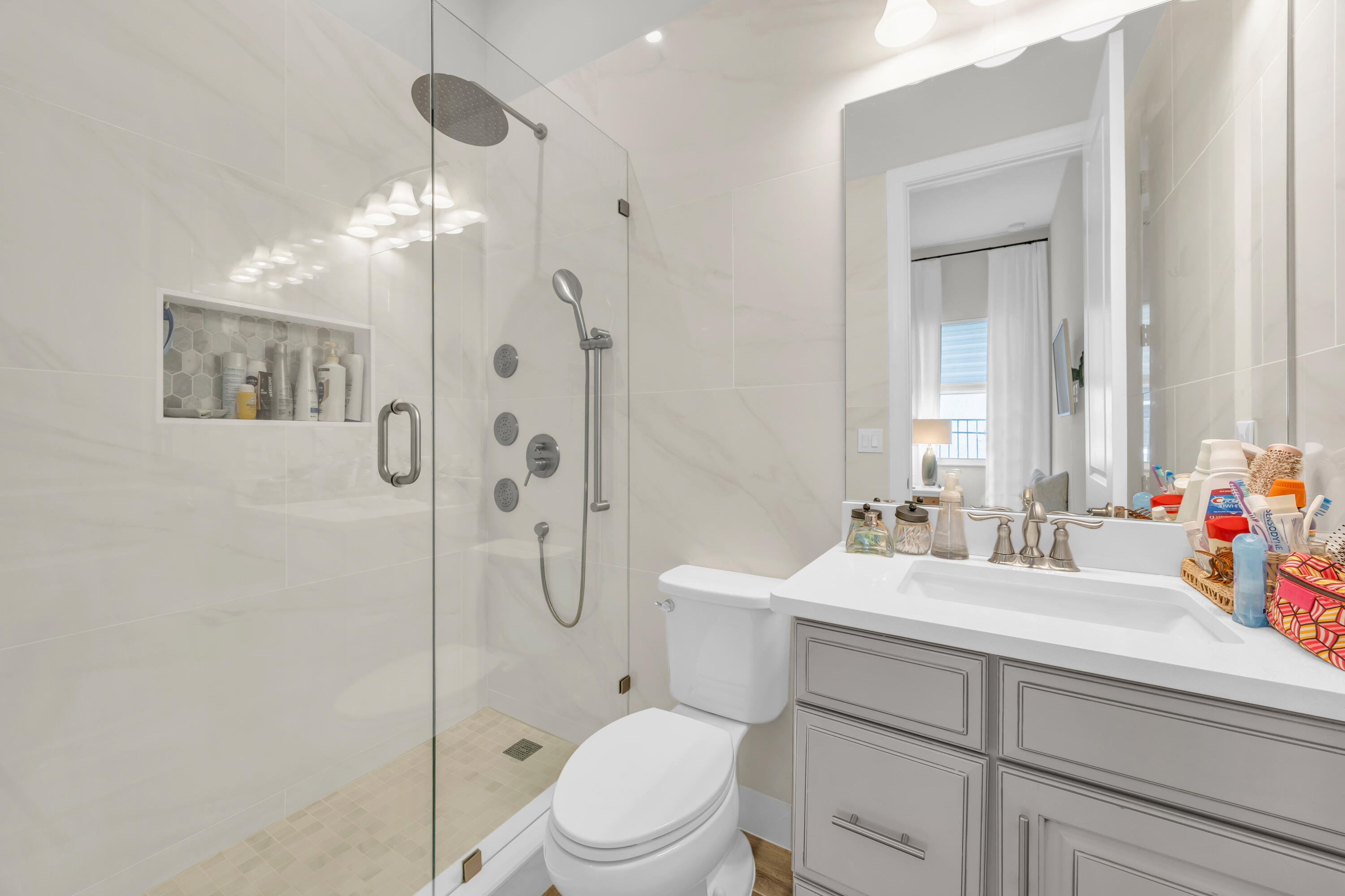 668 SW Riverwatch Place