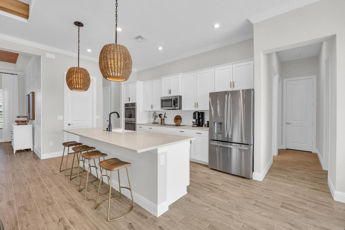 668 SW Riverwatch Place