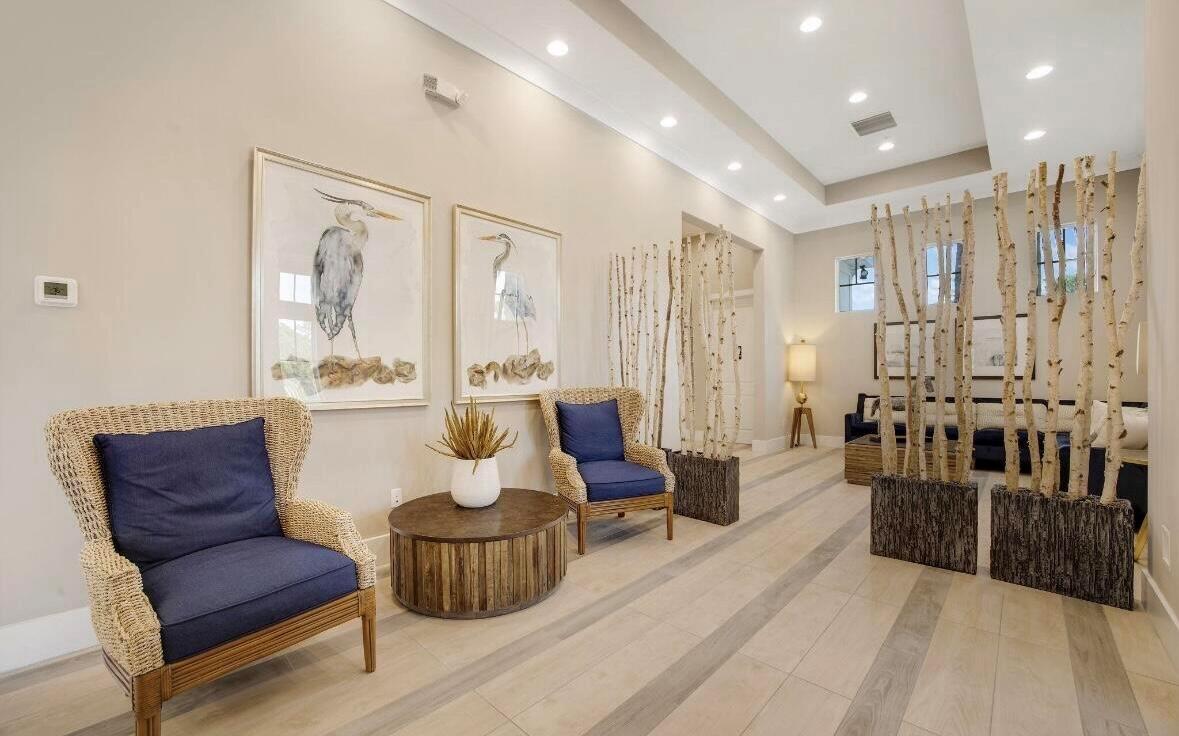 668 SW Riverwatch Place