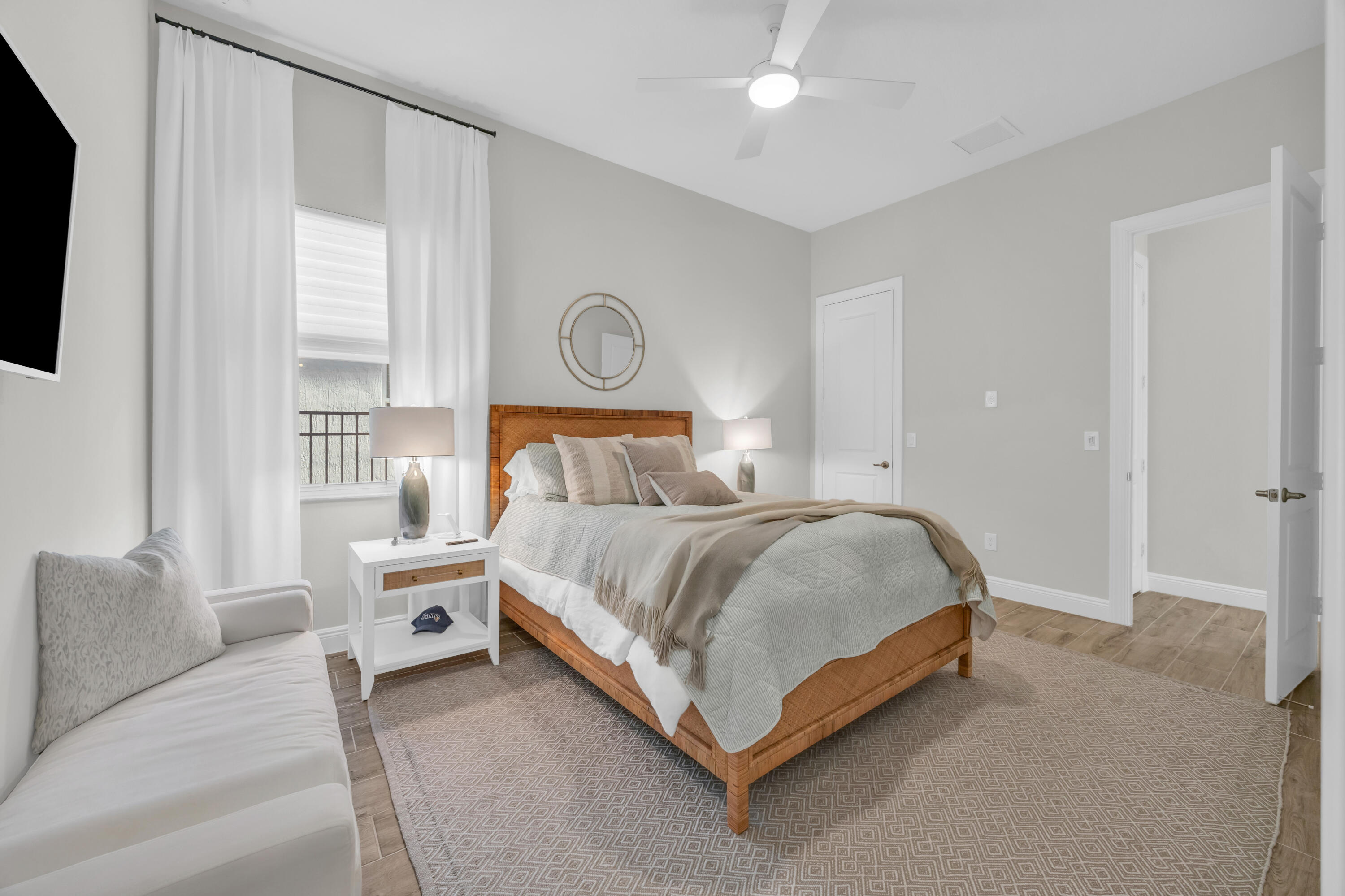 668 SW Riverwatch Place